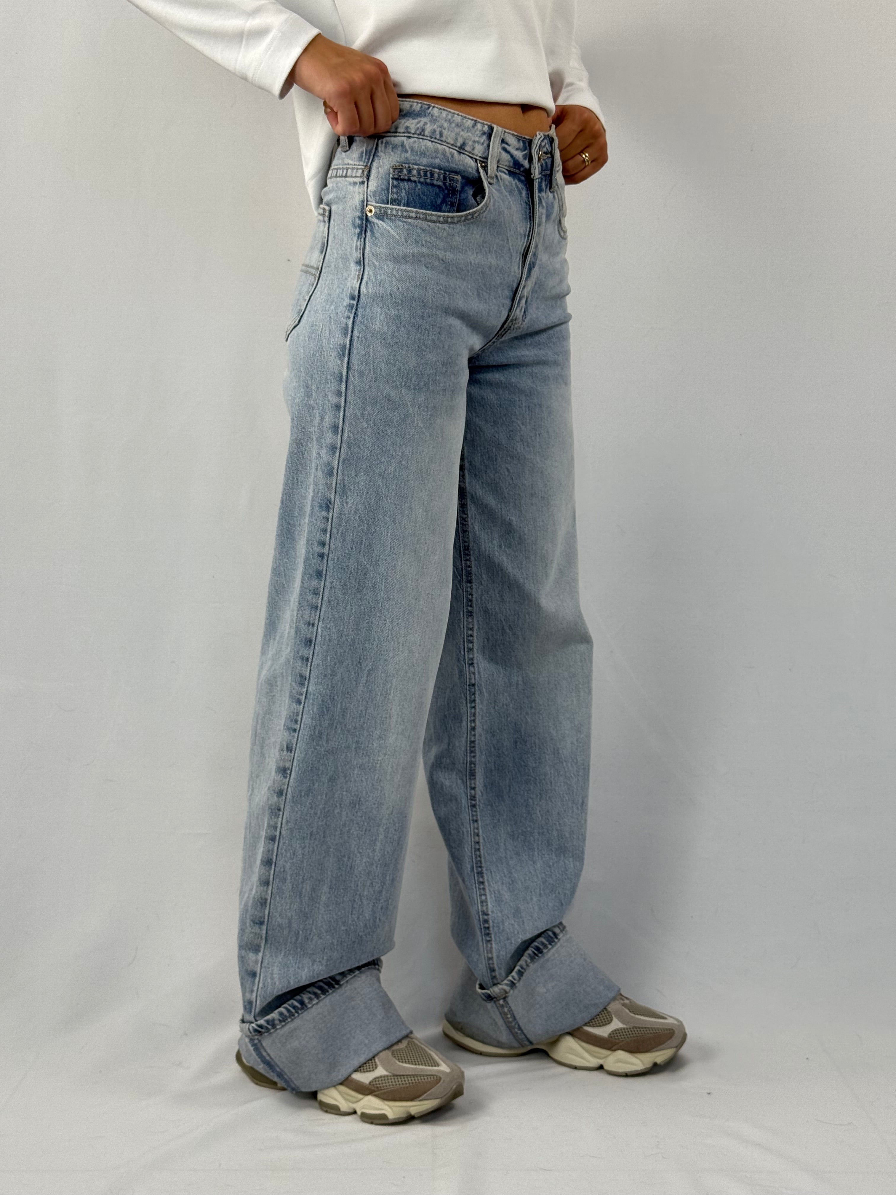 Jeans denim chiaro risvolto
