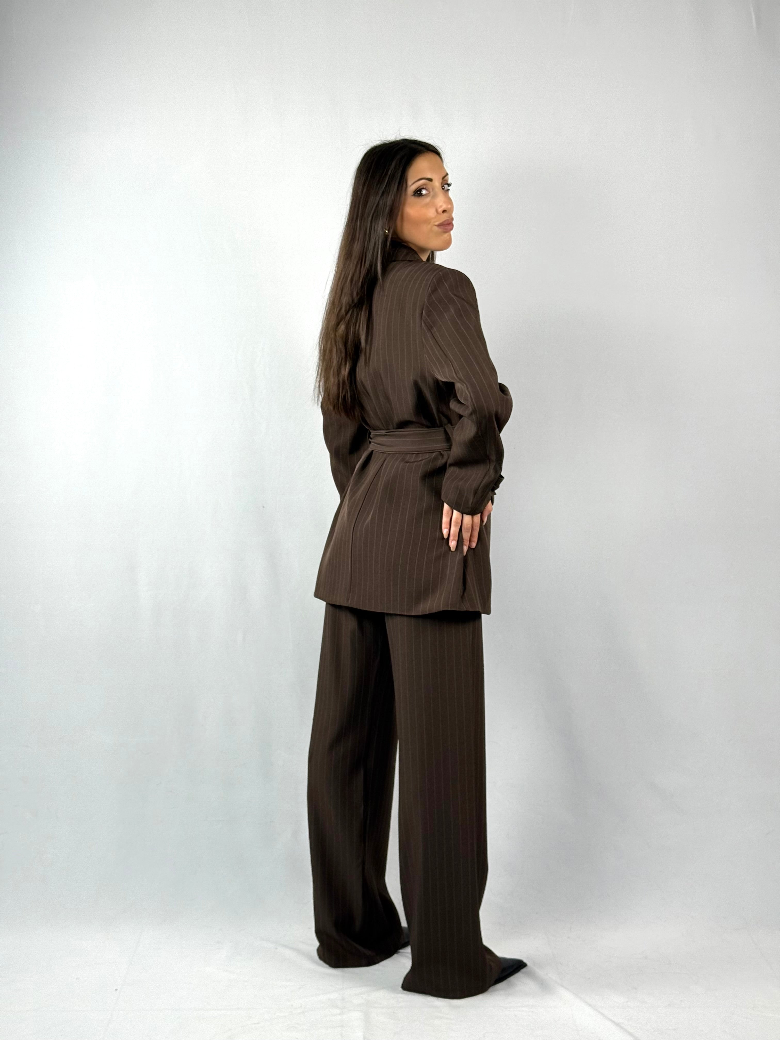 Coordinato gessato marrone