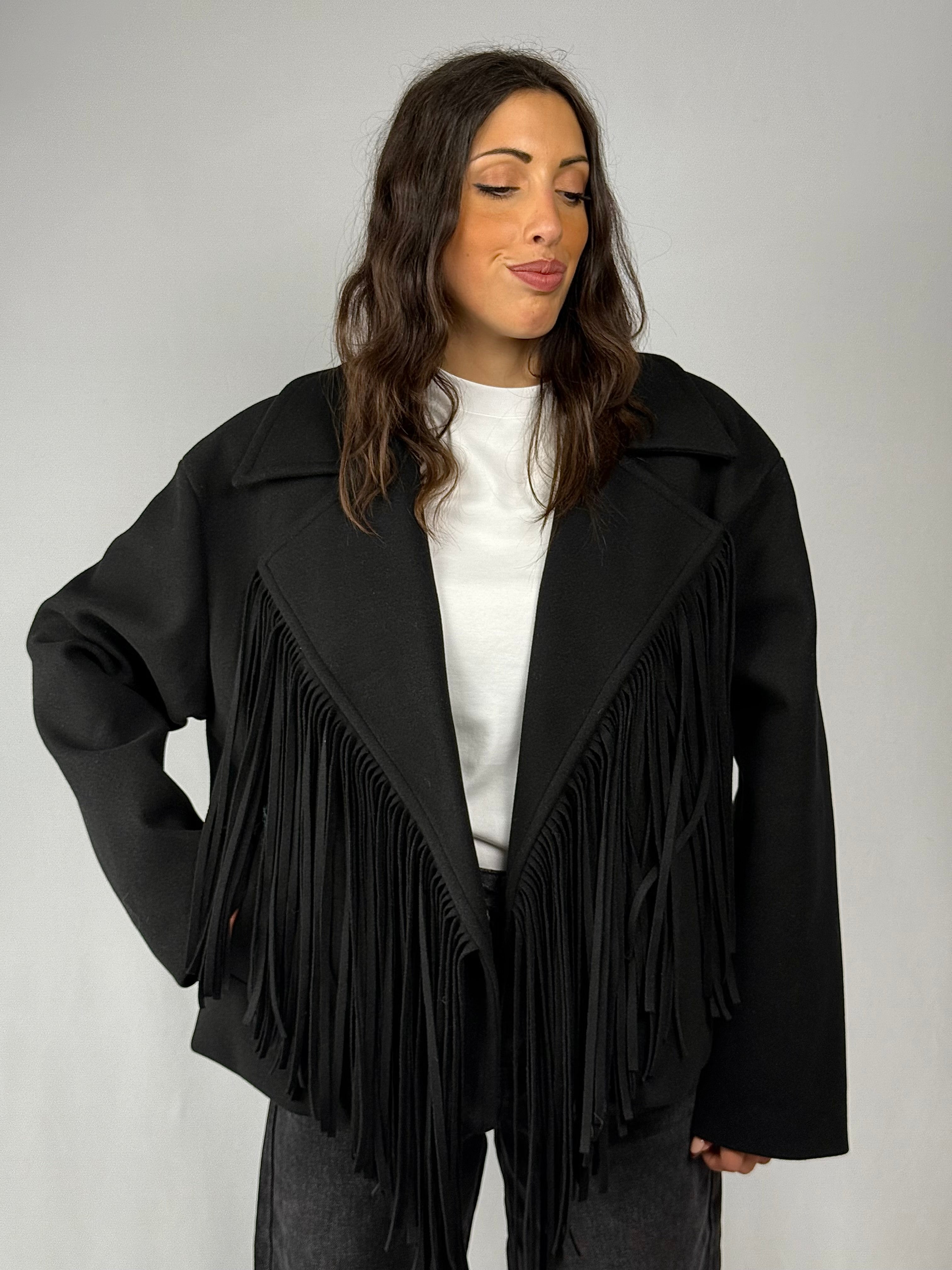 Cappotto corto frange nero Lumina