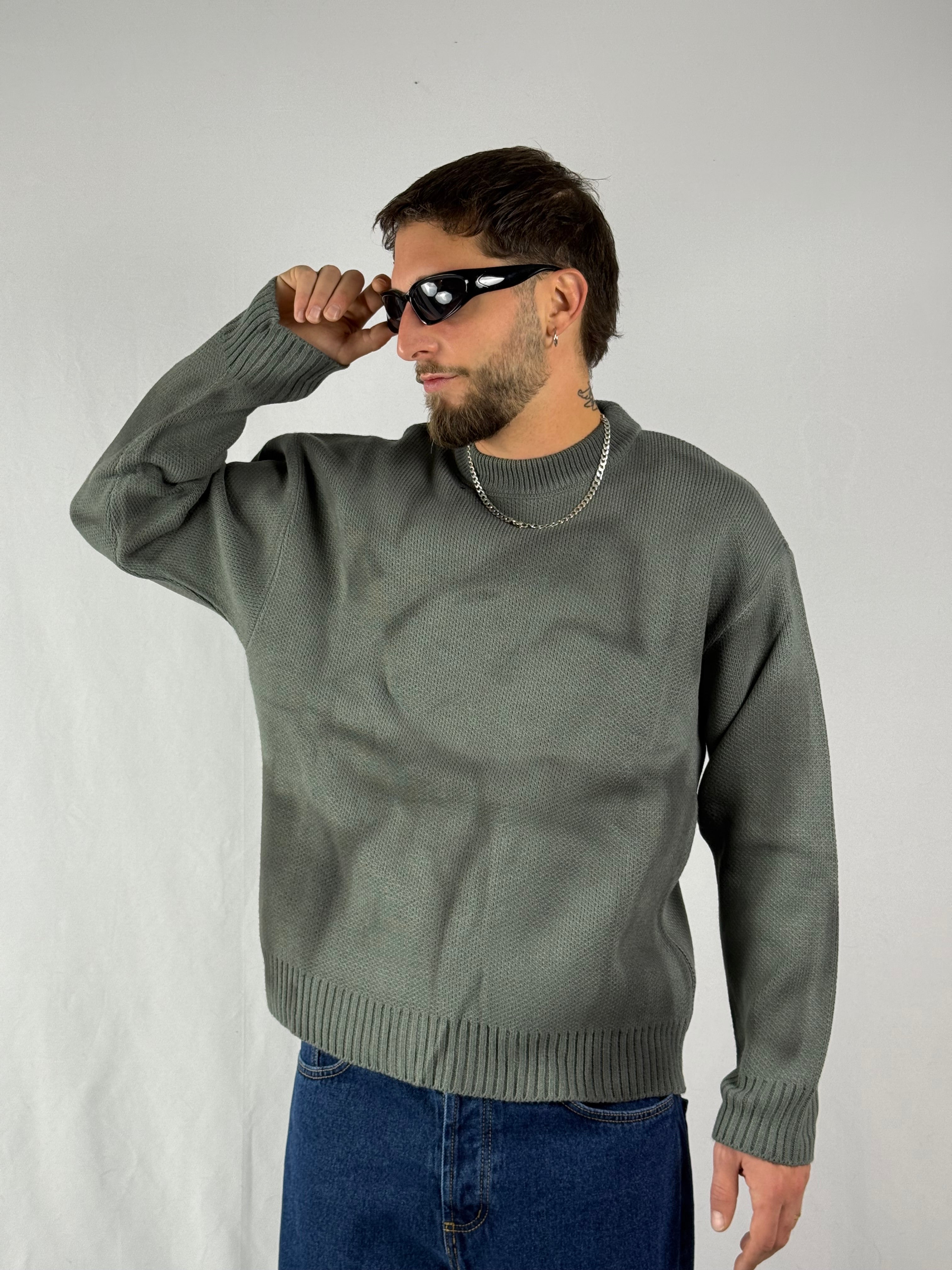Maglione “stone washed” grigio