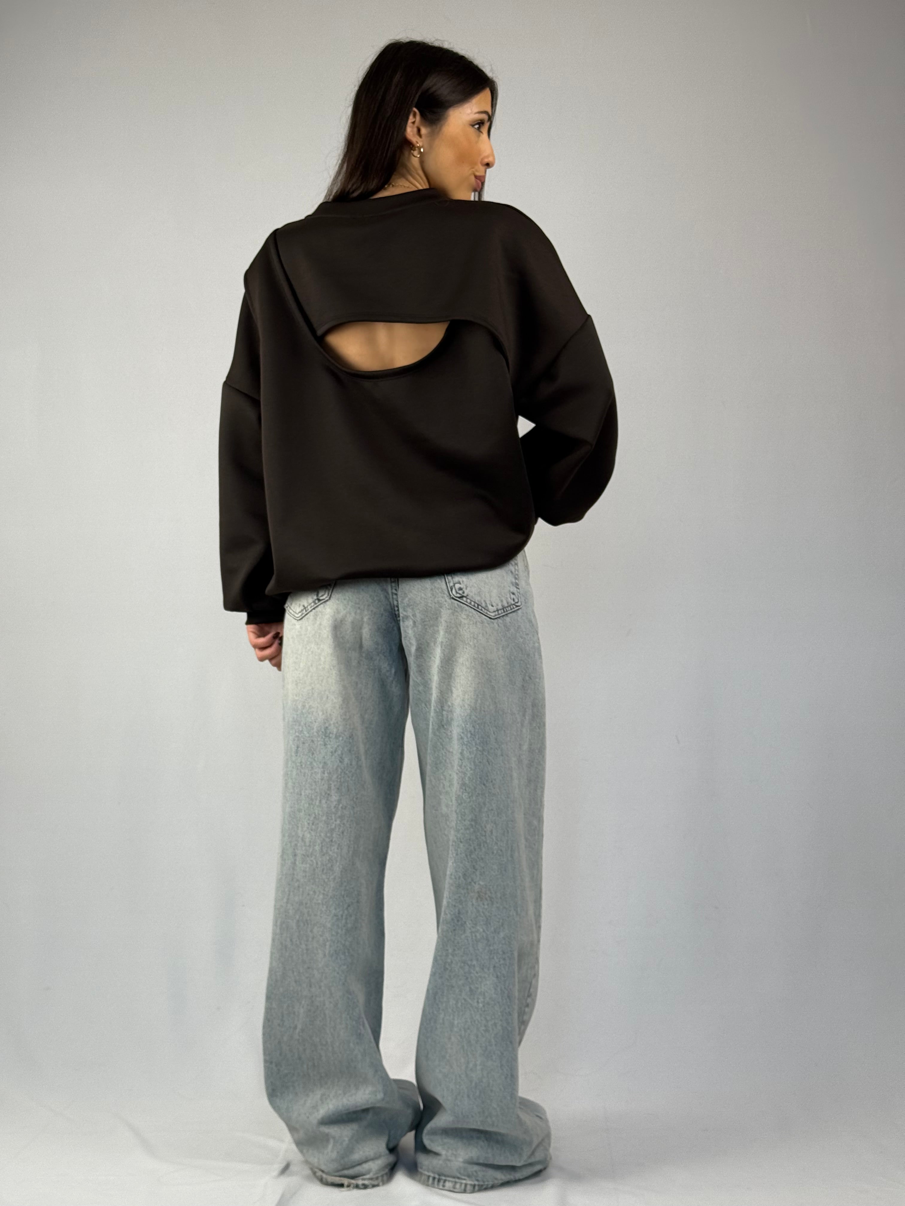 Felpa over marrone con dettaglio sul retro