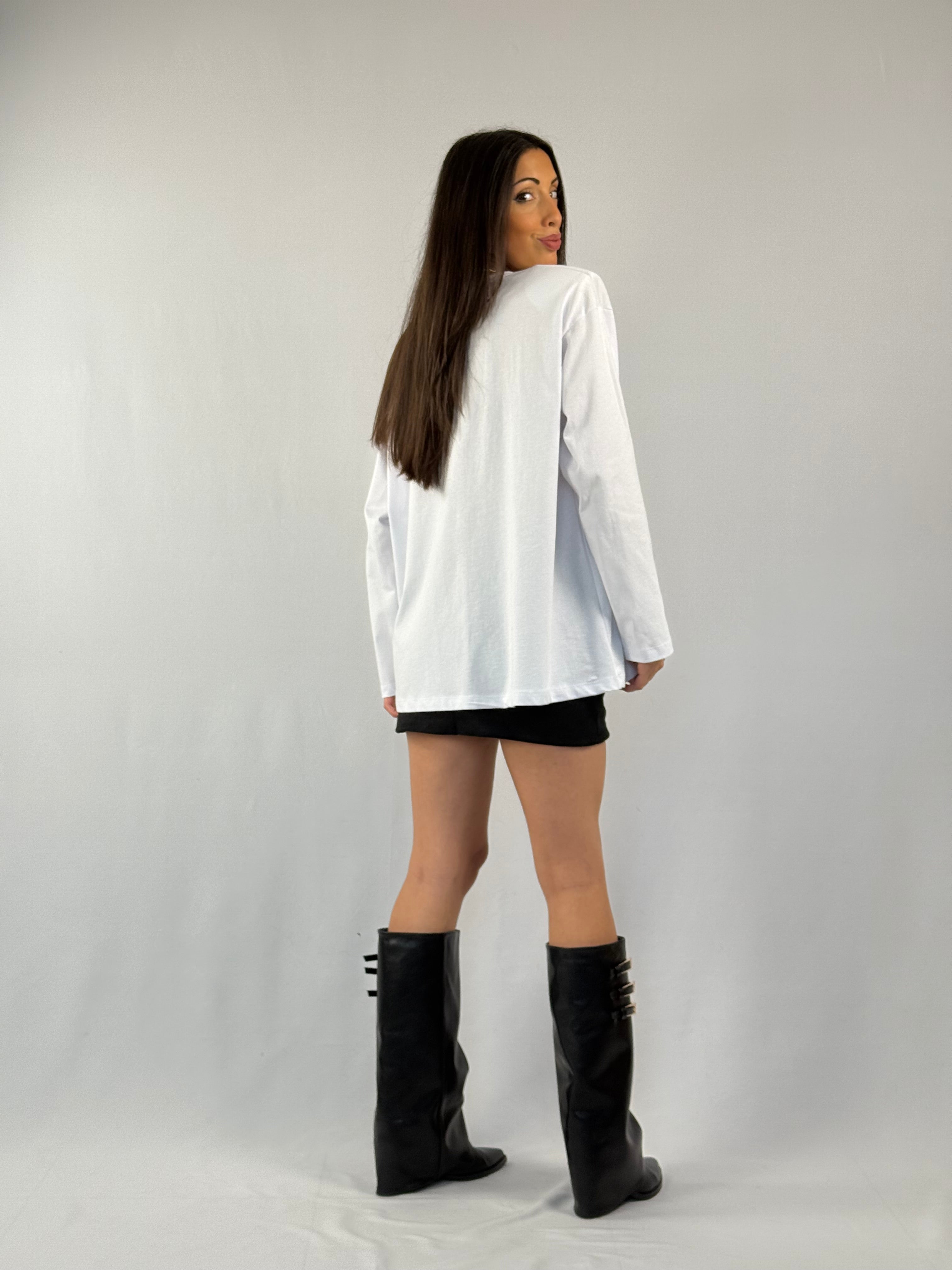 T-shirt over maniche lunghe bianca