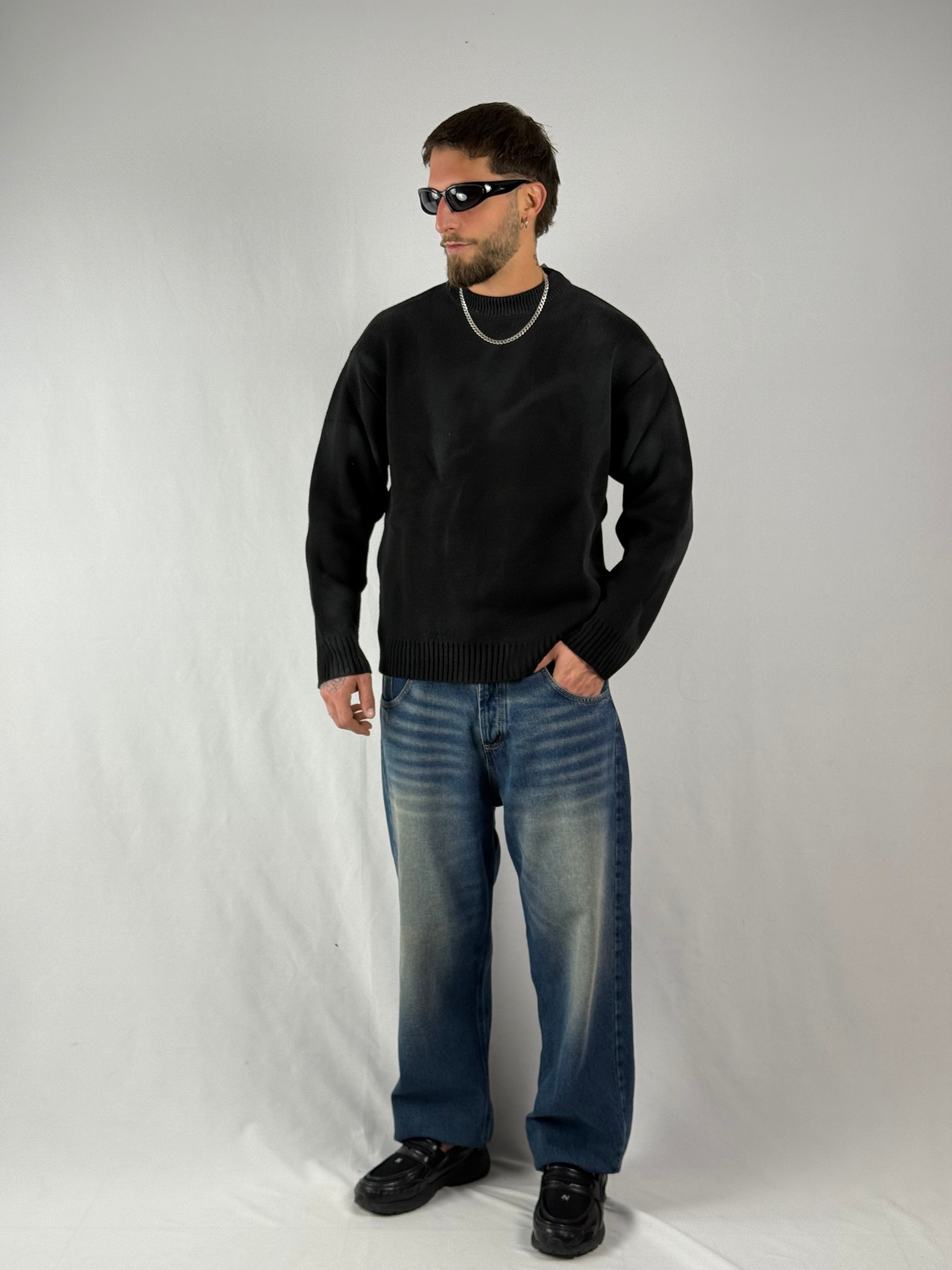 Maglione “stone washed” nero