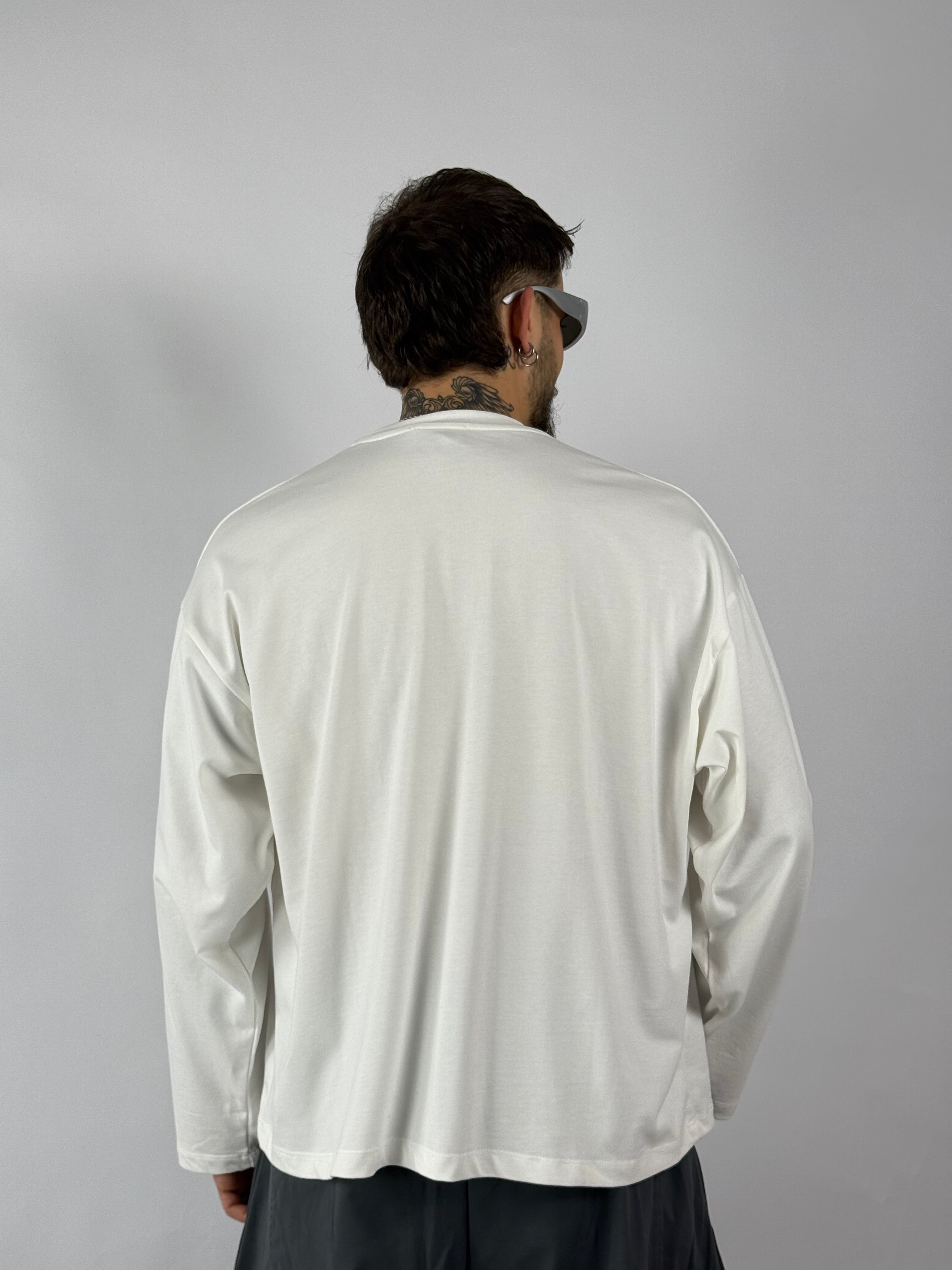 Long sleeve crop