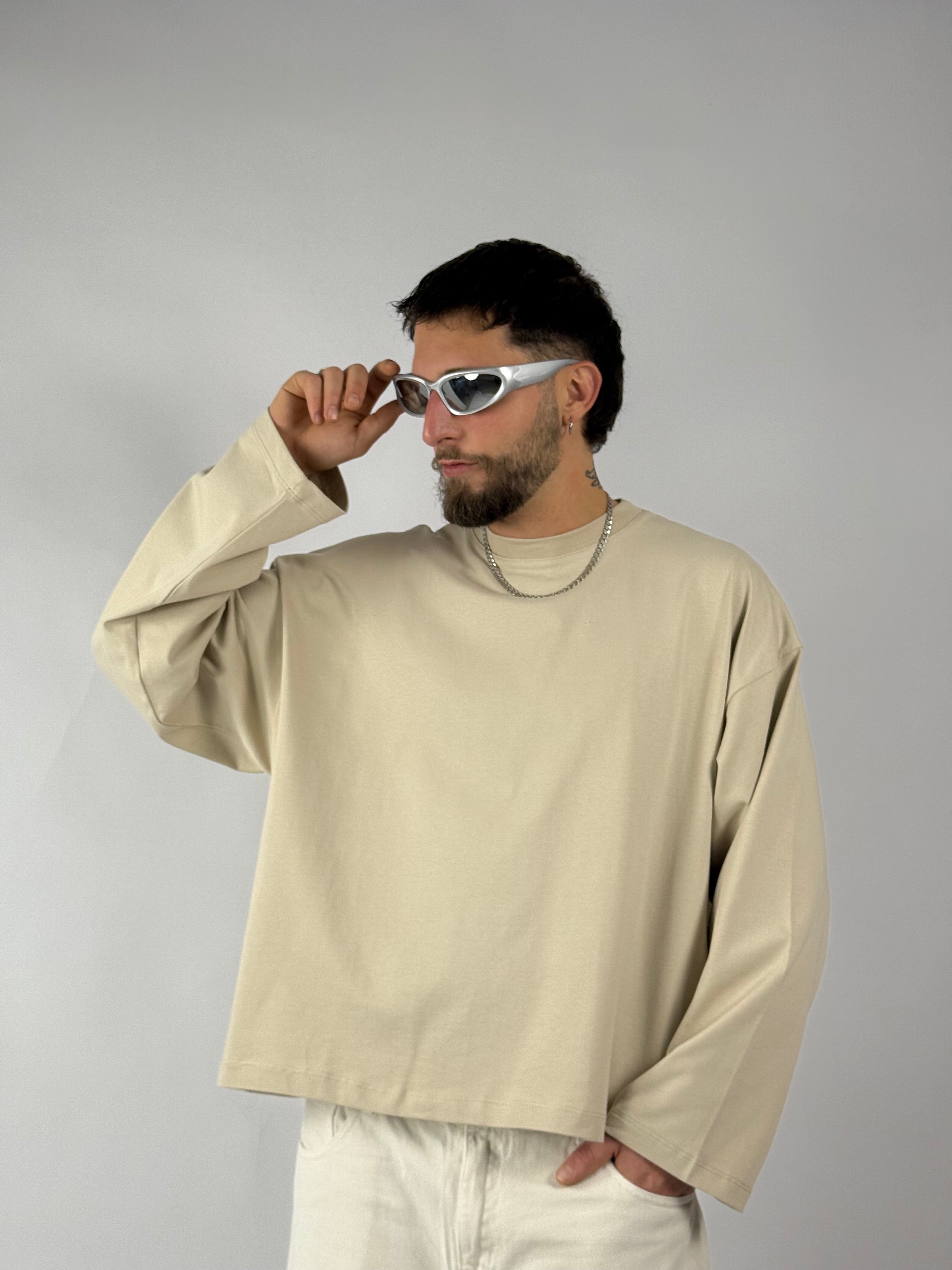 Long sleeve crop