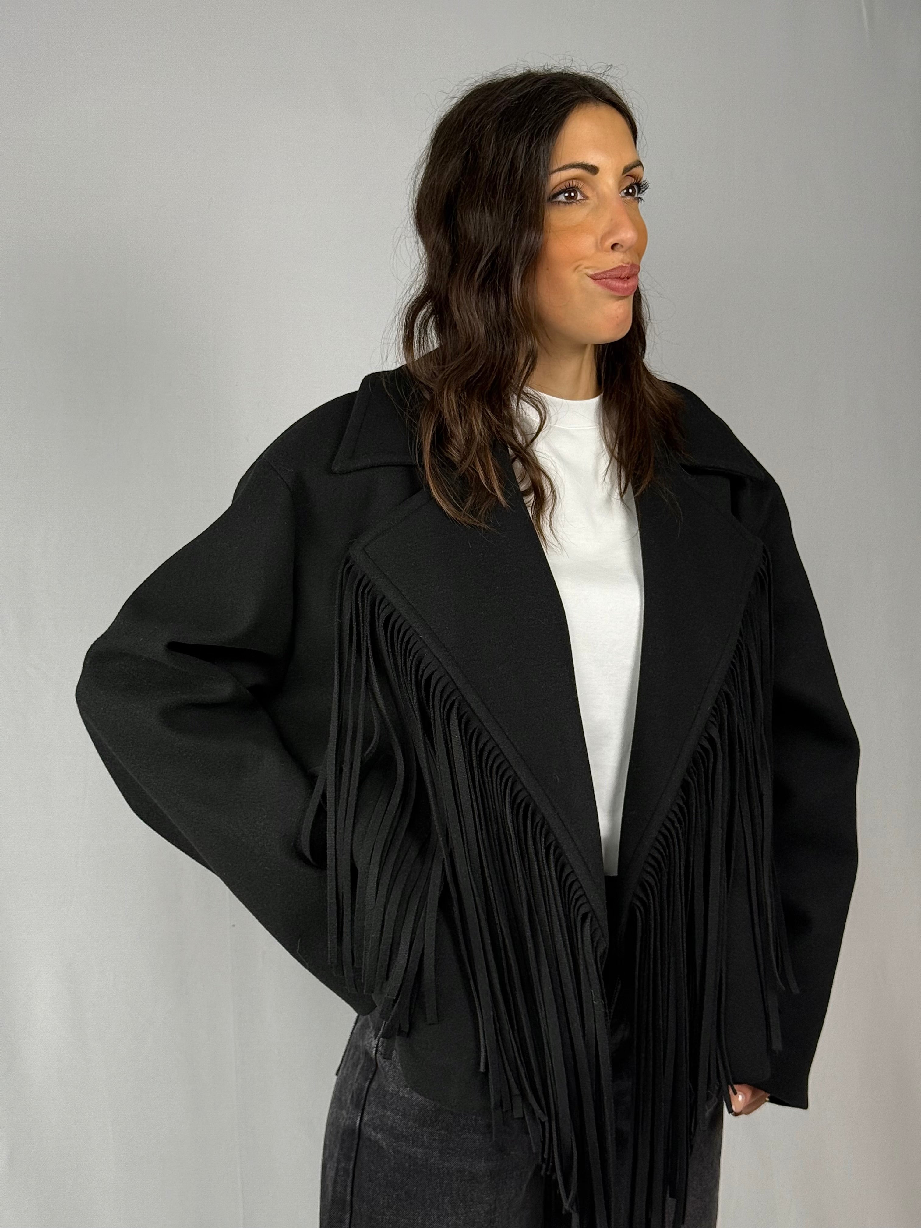 Cappotto corto frange nero Lumina