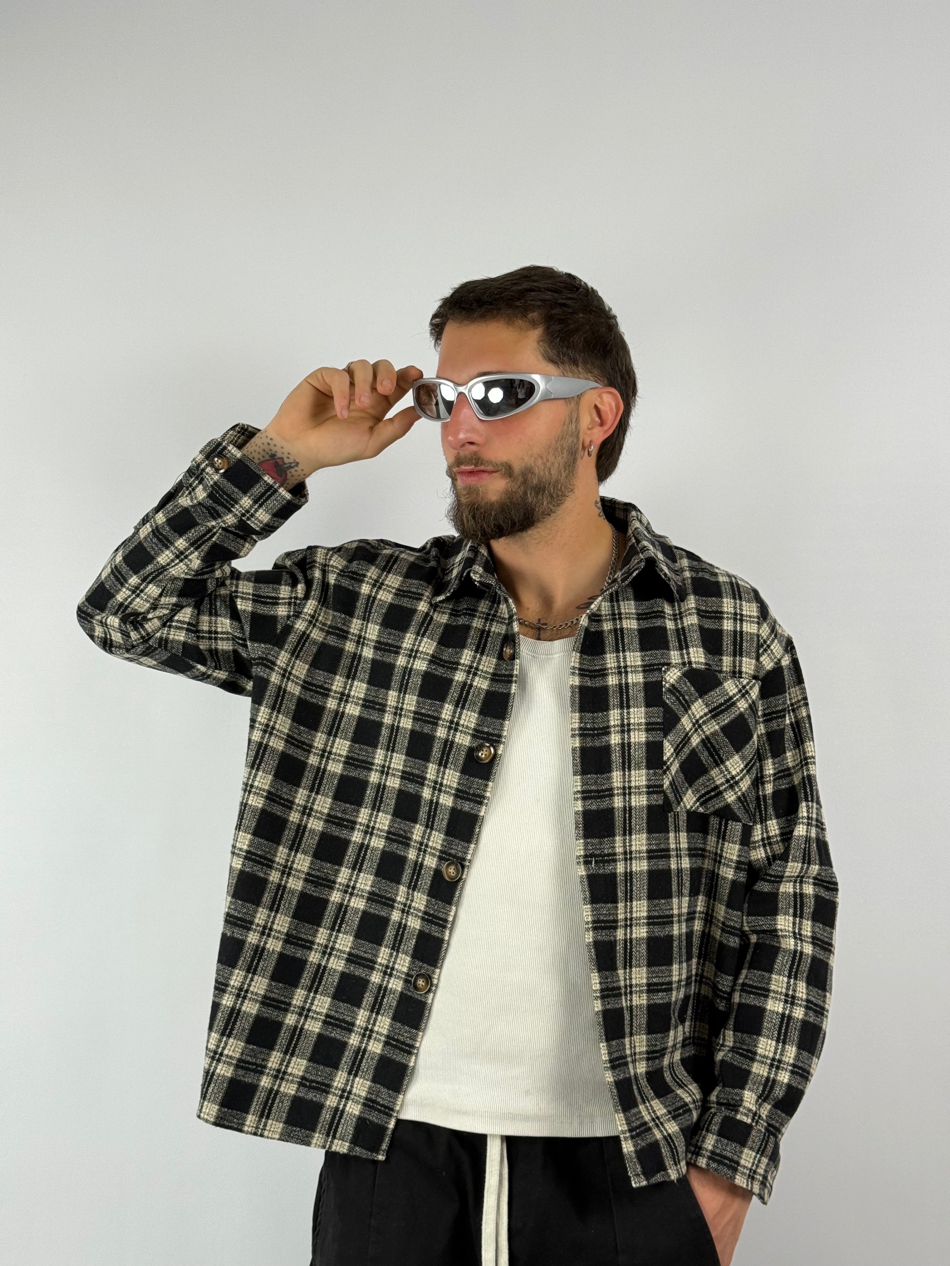 Camicia boxy quadri nera