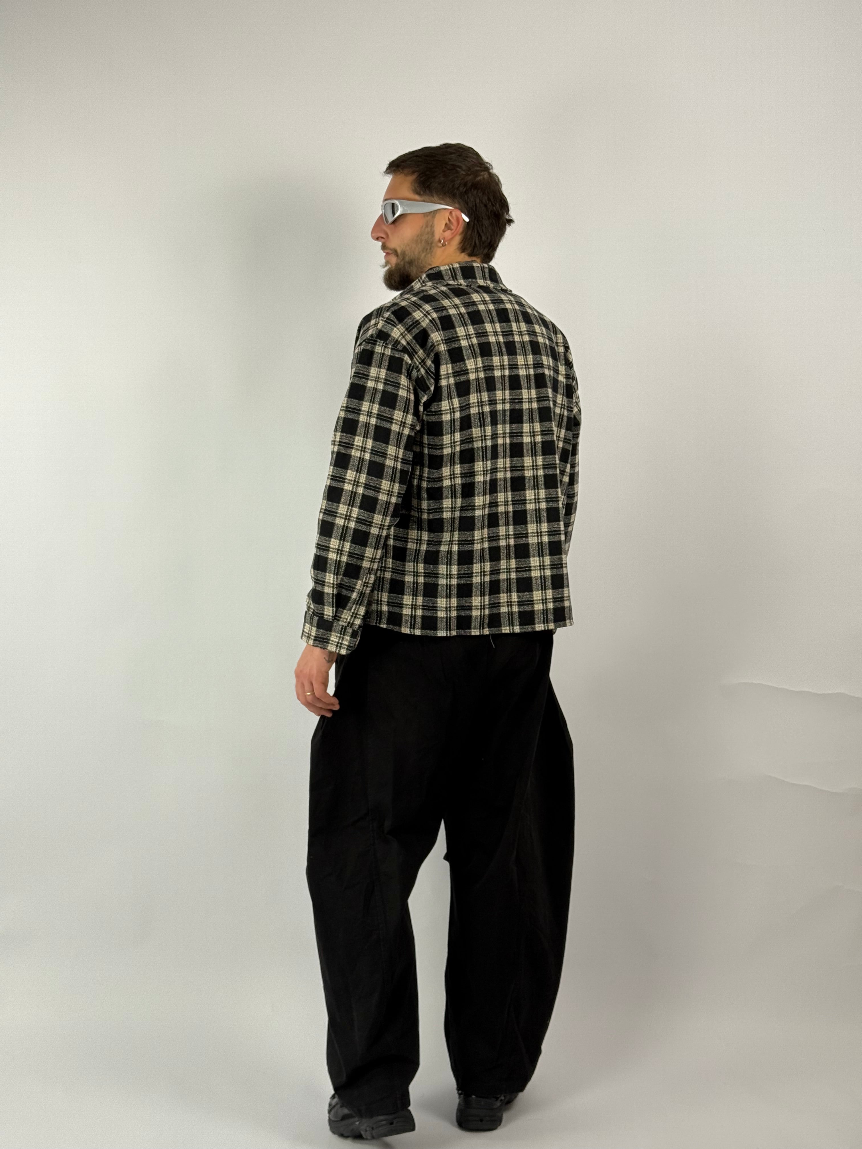 Camicia boxy quadri nera