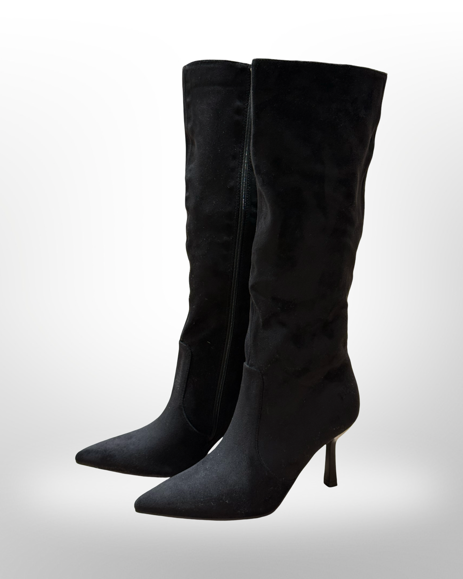 Stivali scamosciati stretti