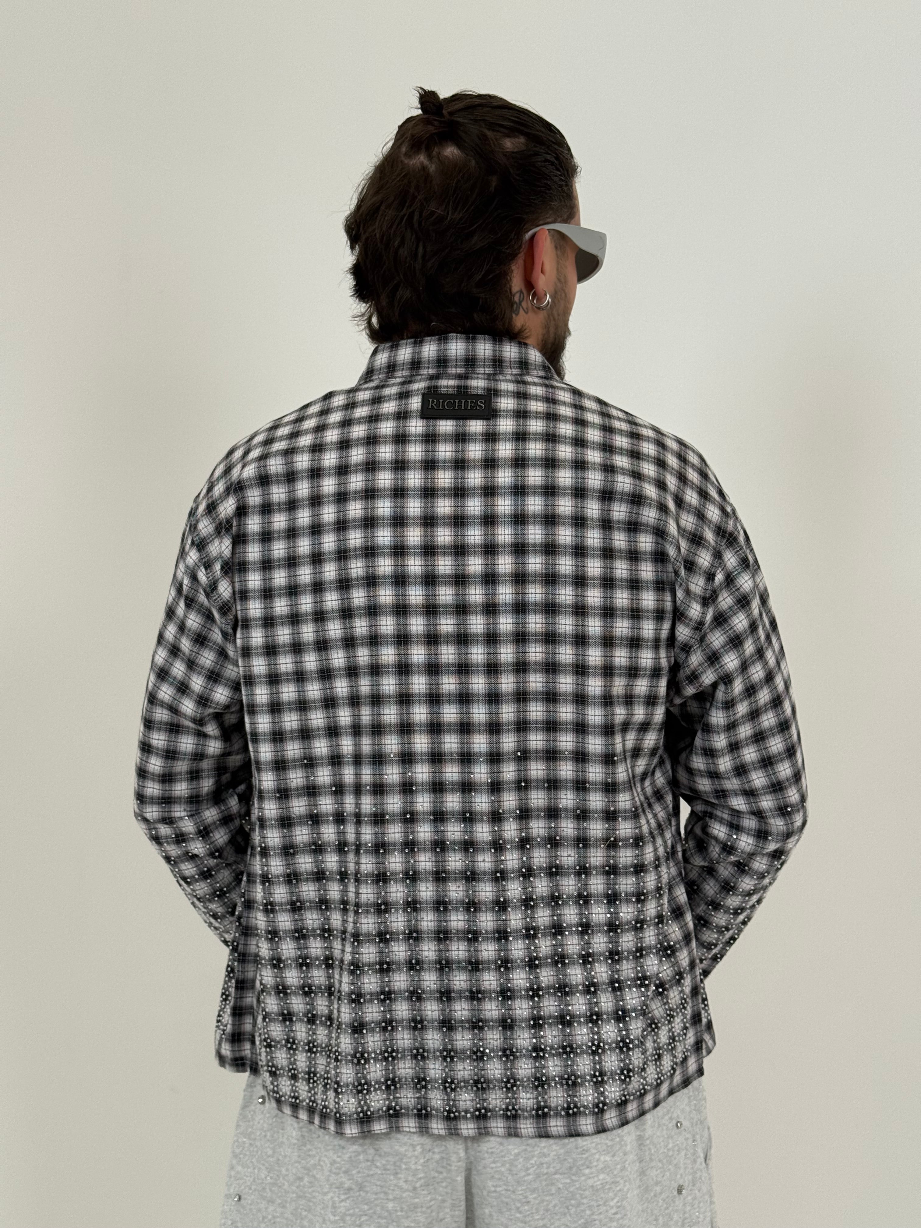 Camicia tagger