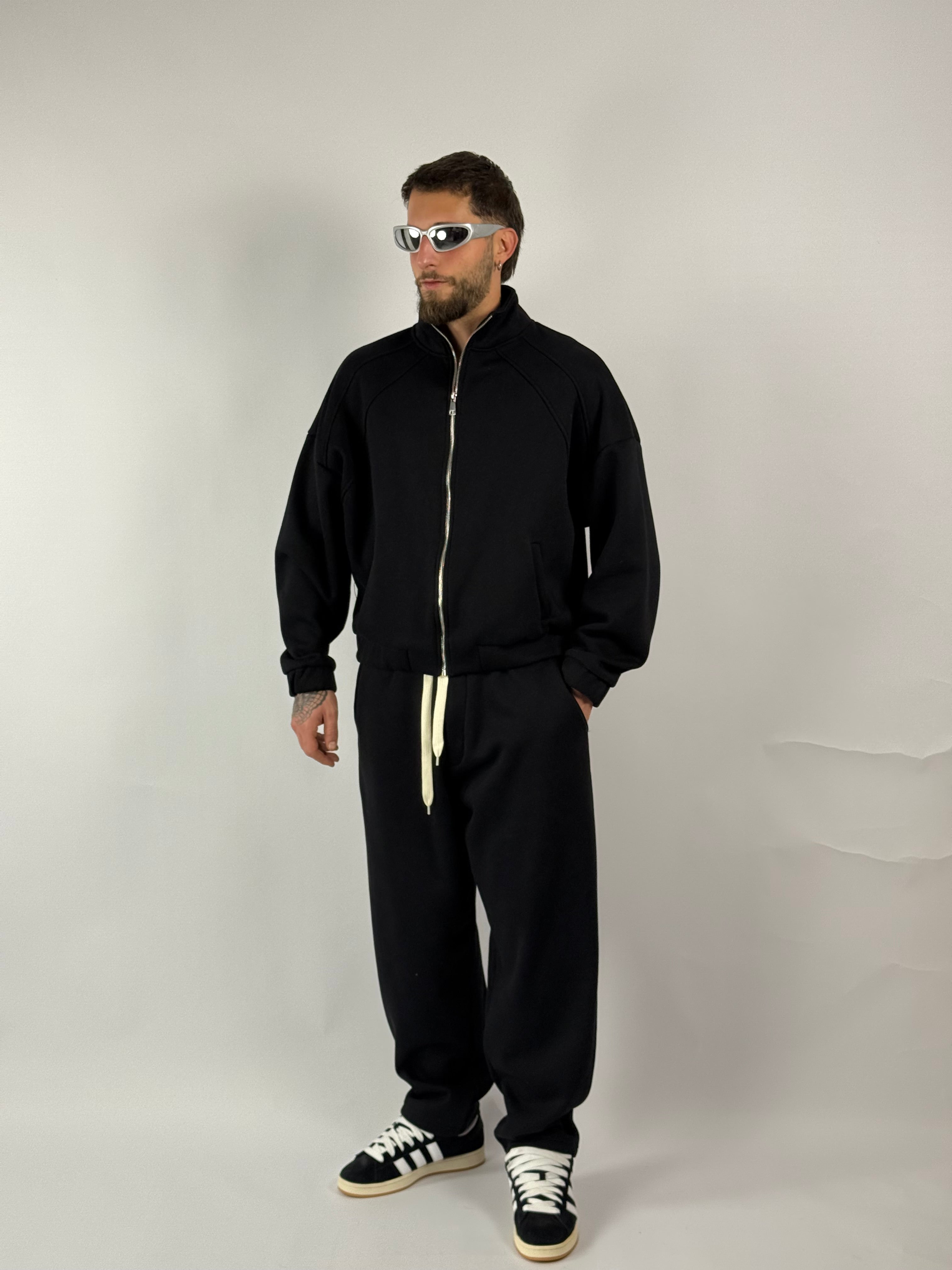 Tuta “space” nera