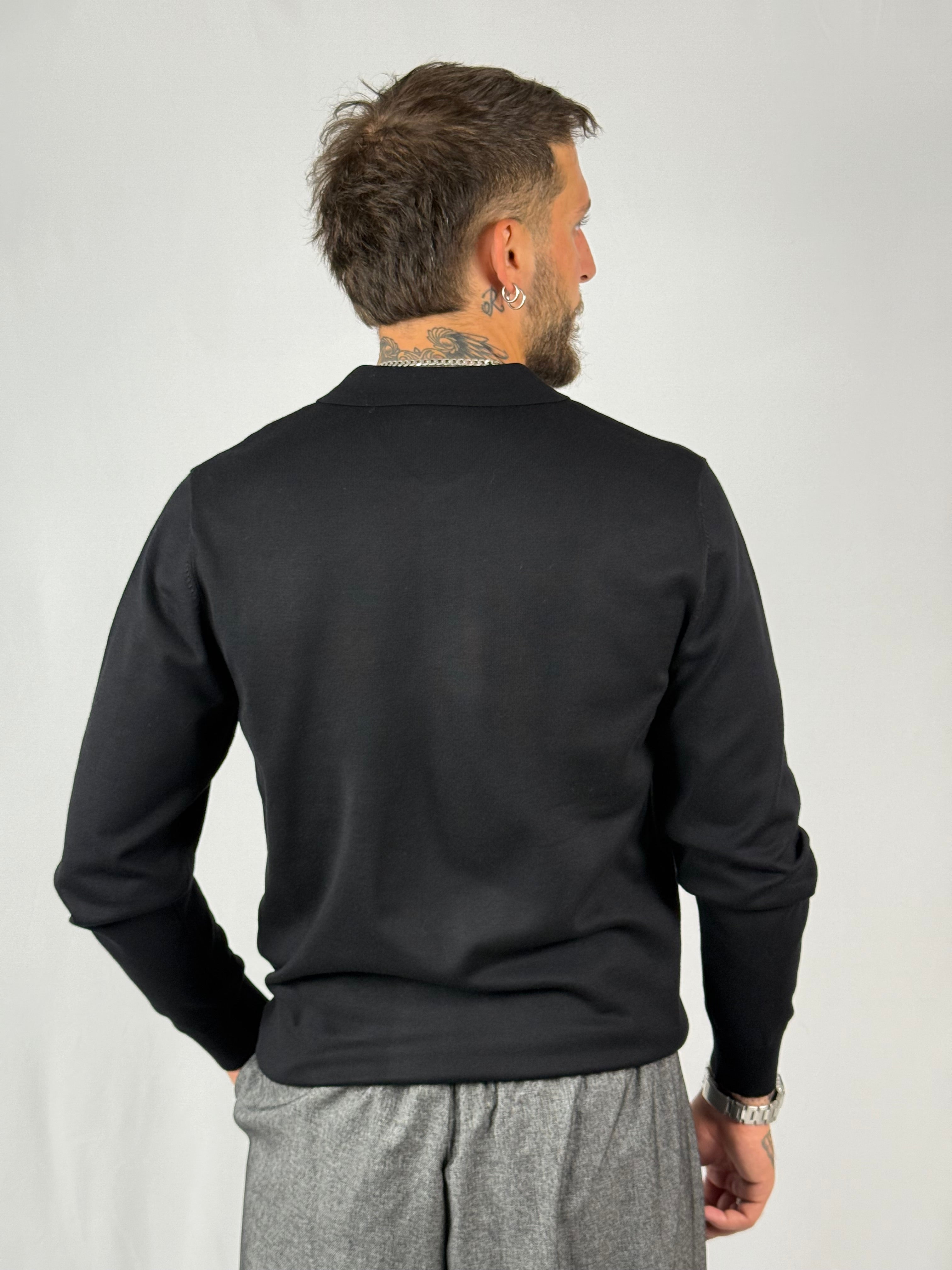 Maglia polo bottoni nera