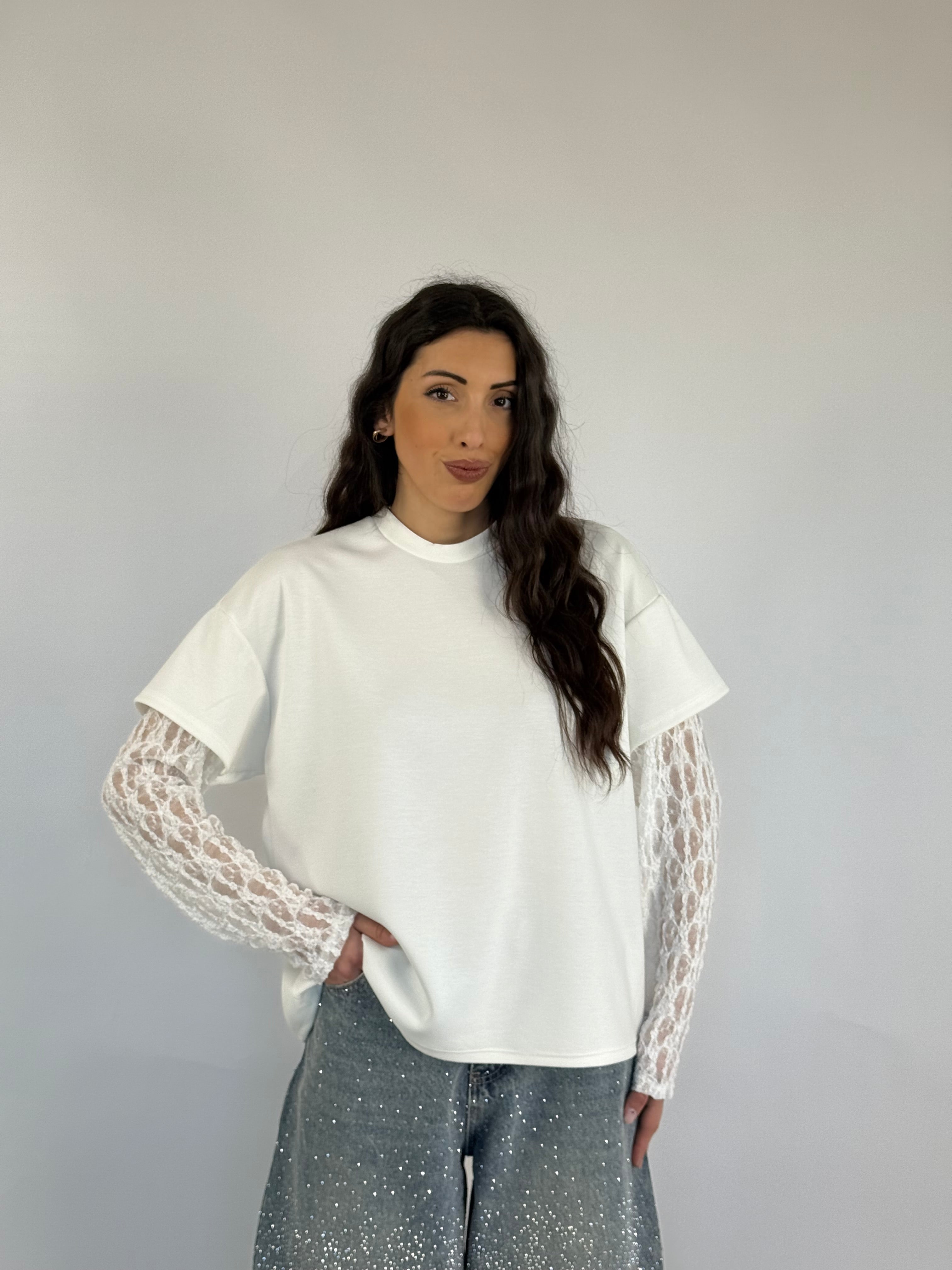 T-shirt manica in pizzo