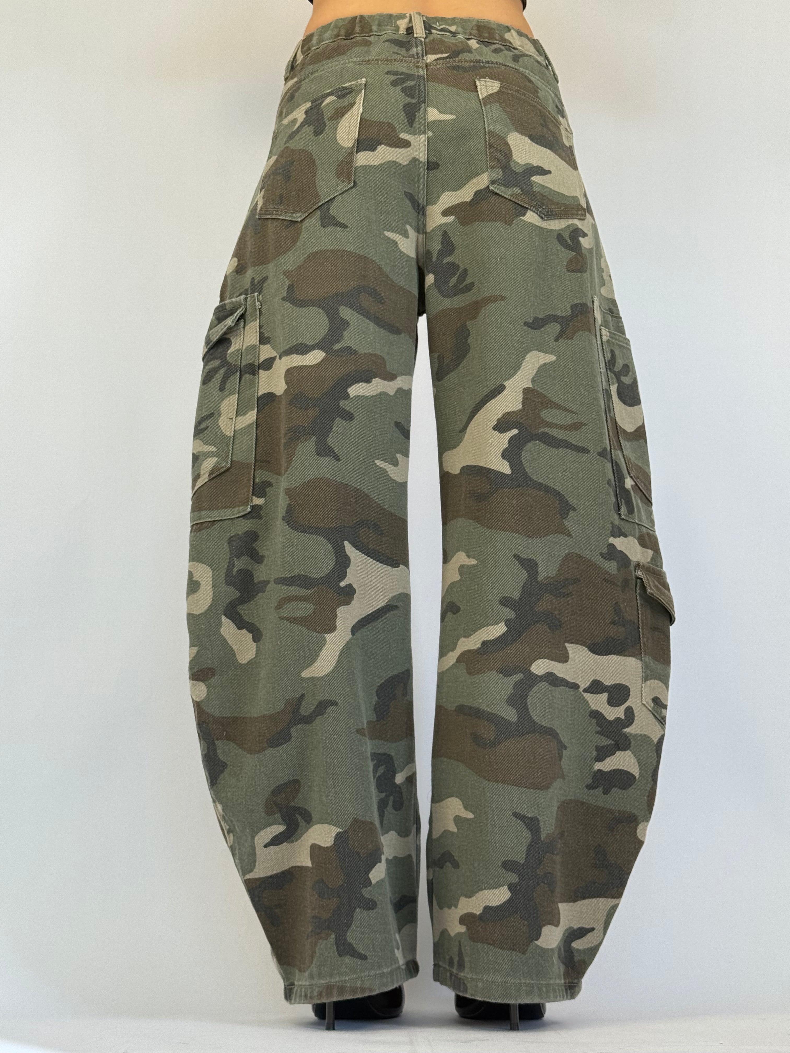 Cargo military