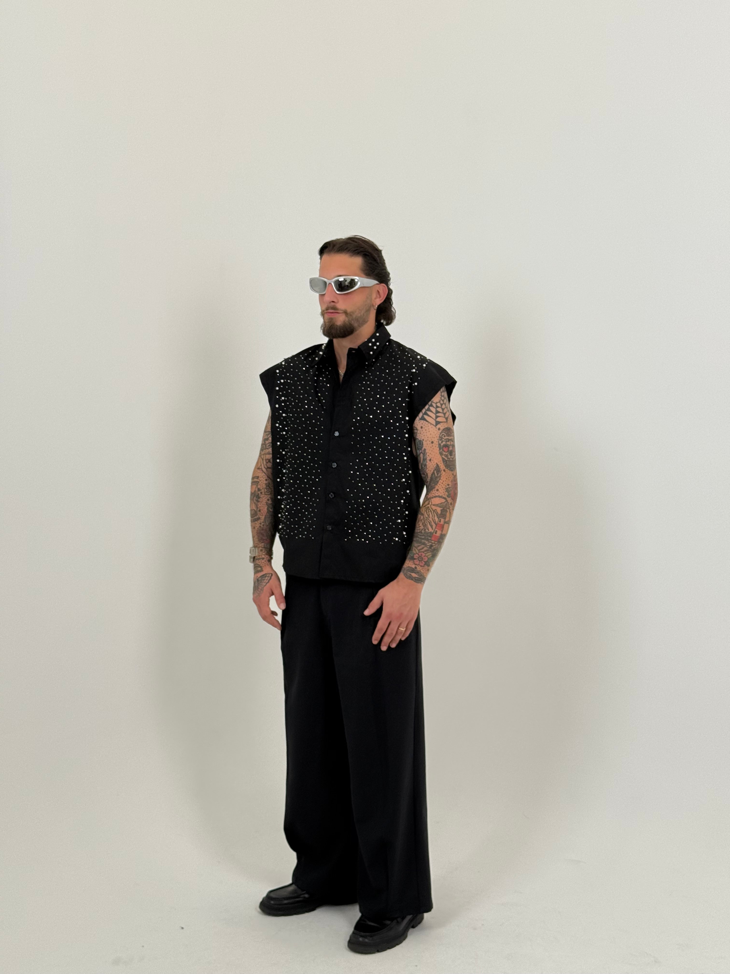 Camicia smanicata perle