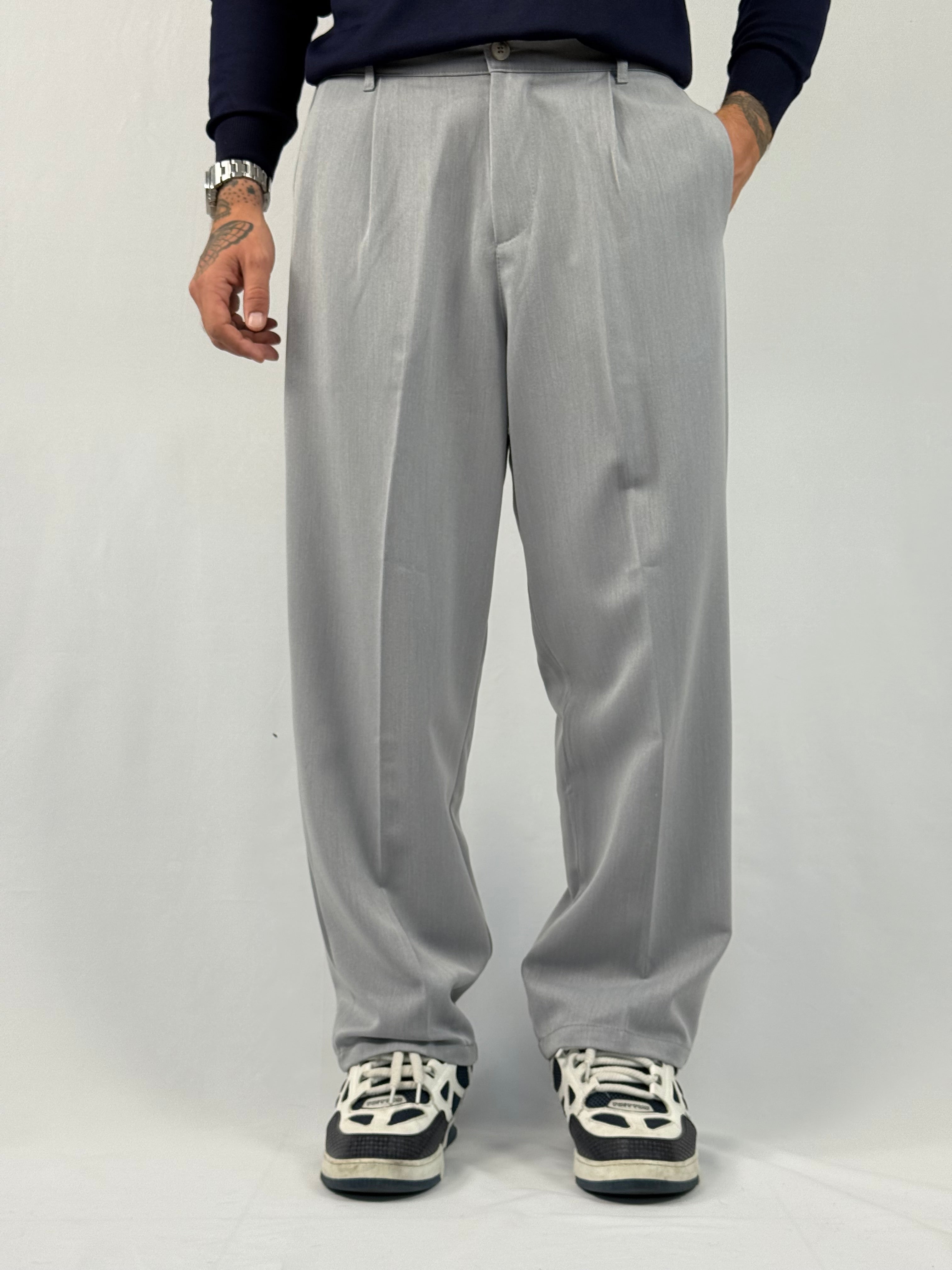Pantalone palazzo grigio