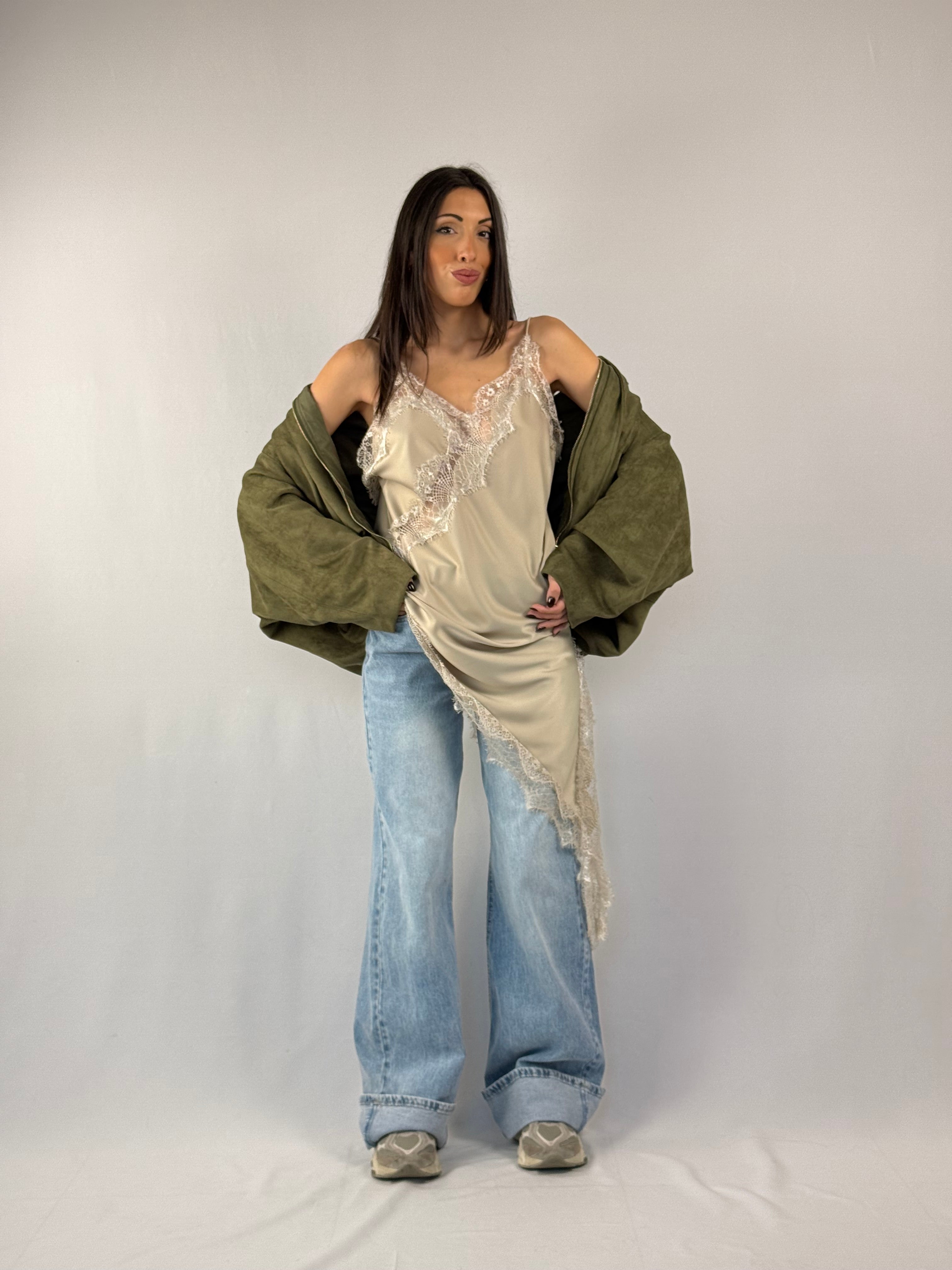 Abito in satin corto avorio