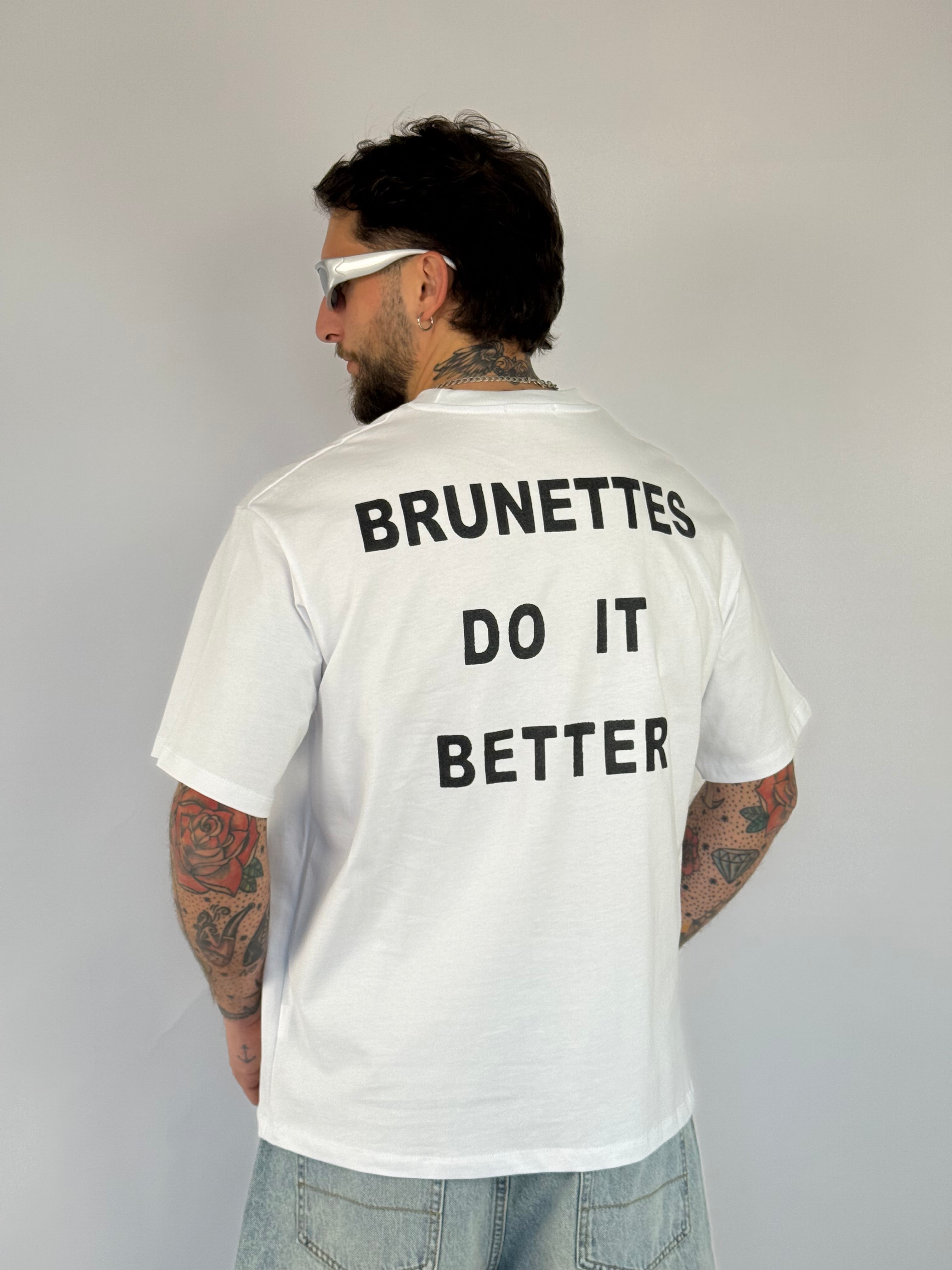 T-shirt “brunettes”