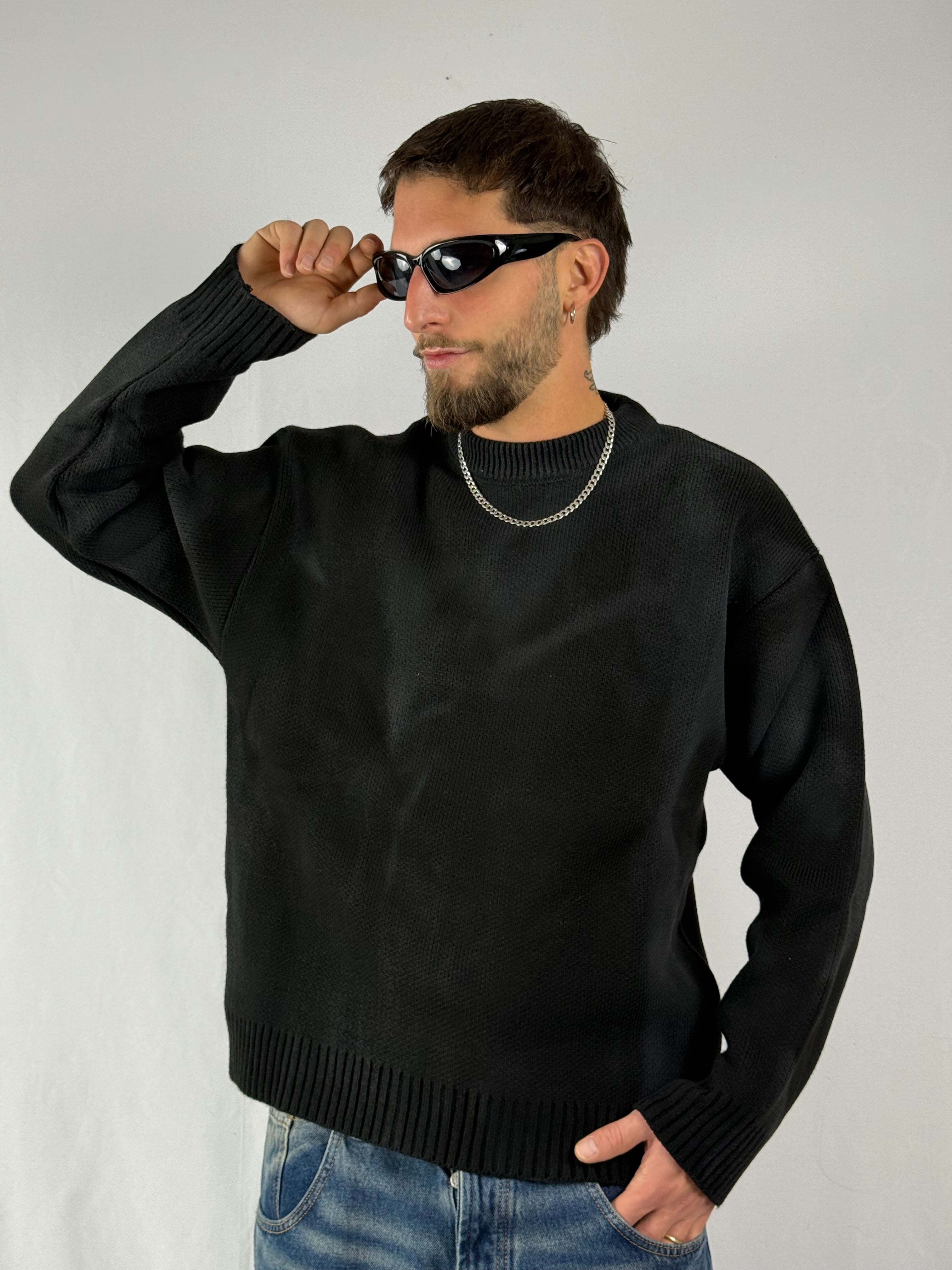 Maglione “stone washed” nero