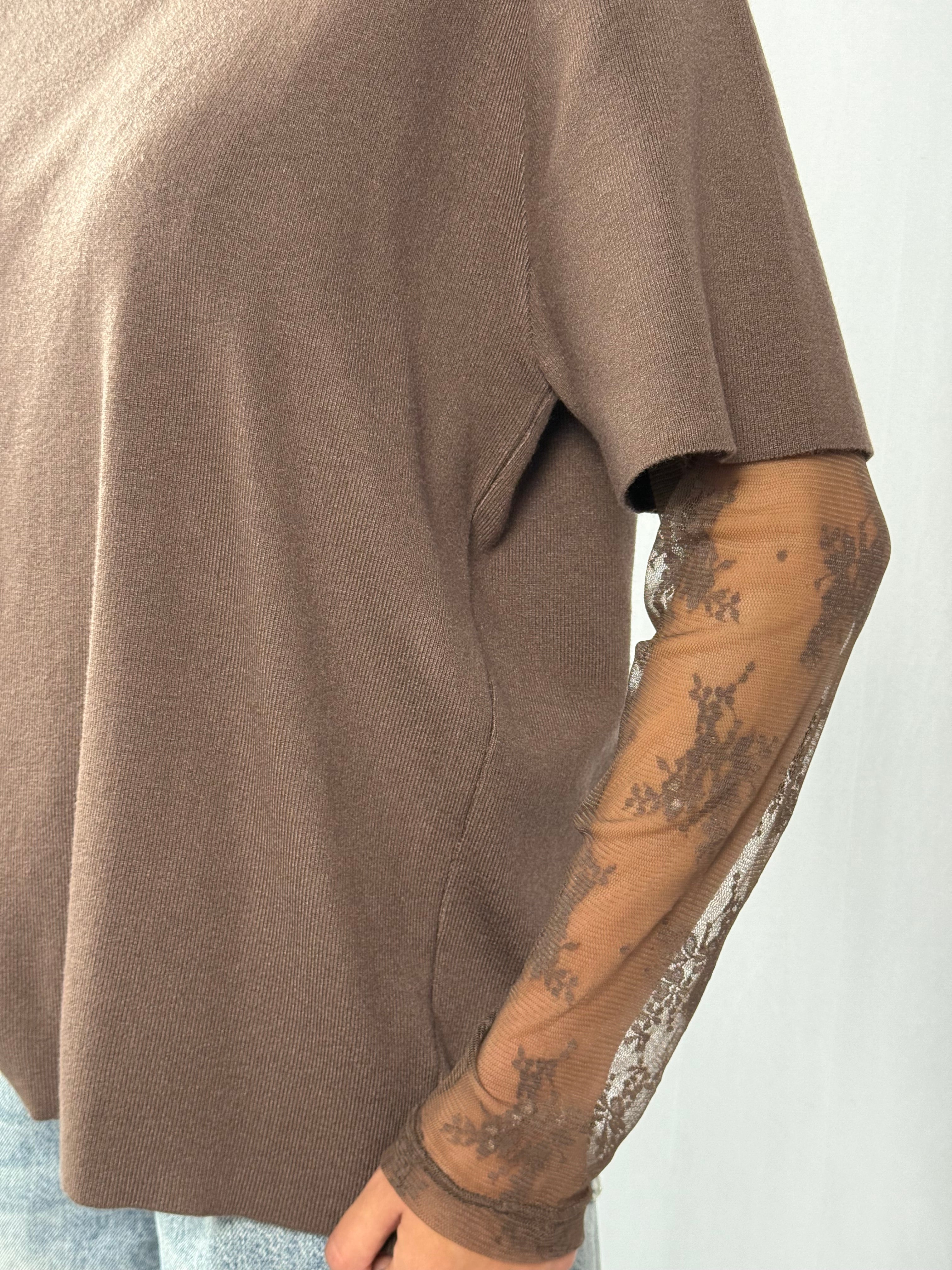 Maglia con manica in pizzo marrone