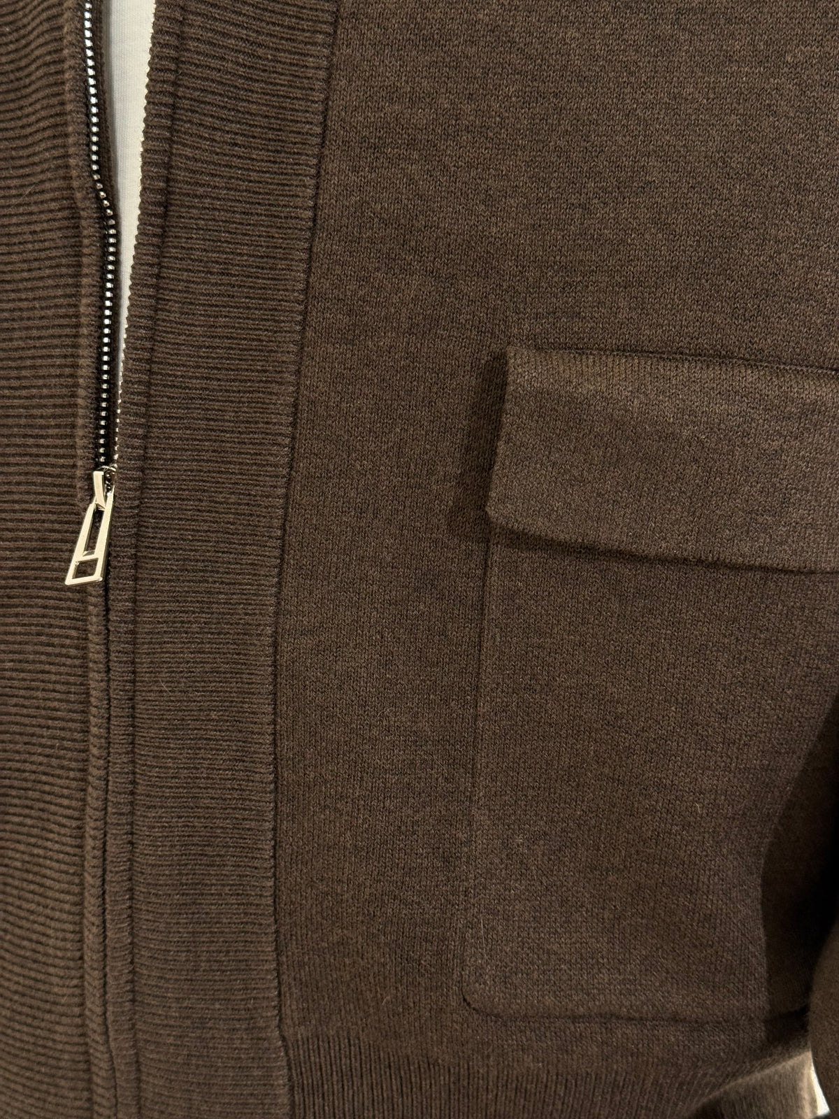 Cardigan zip