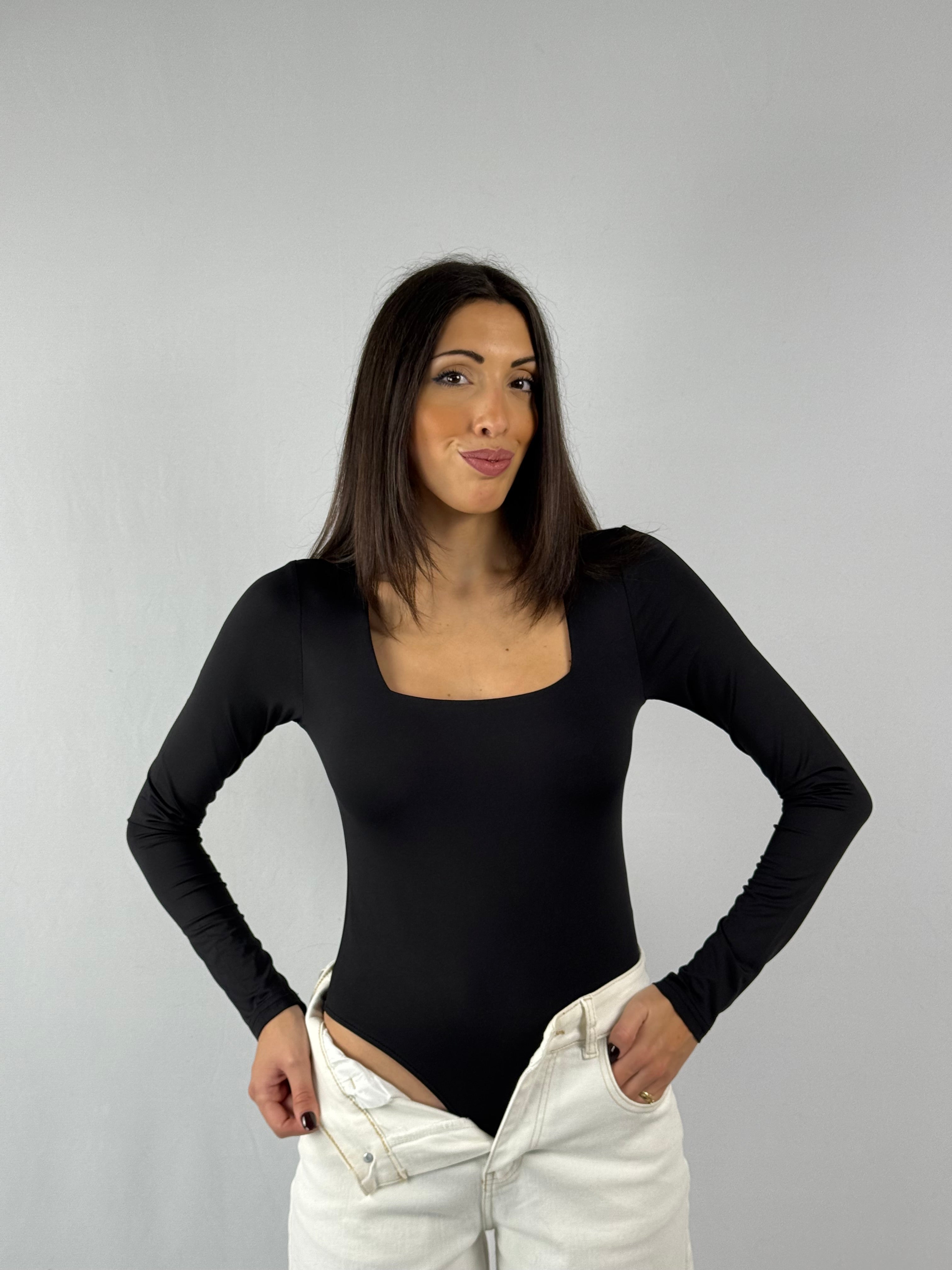 Body scollo quadrato nero