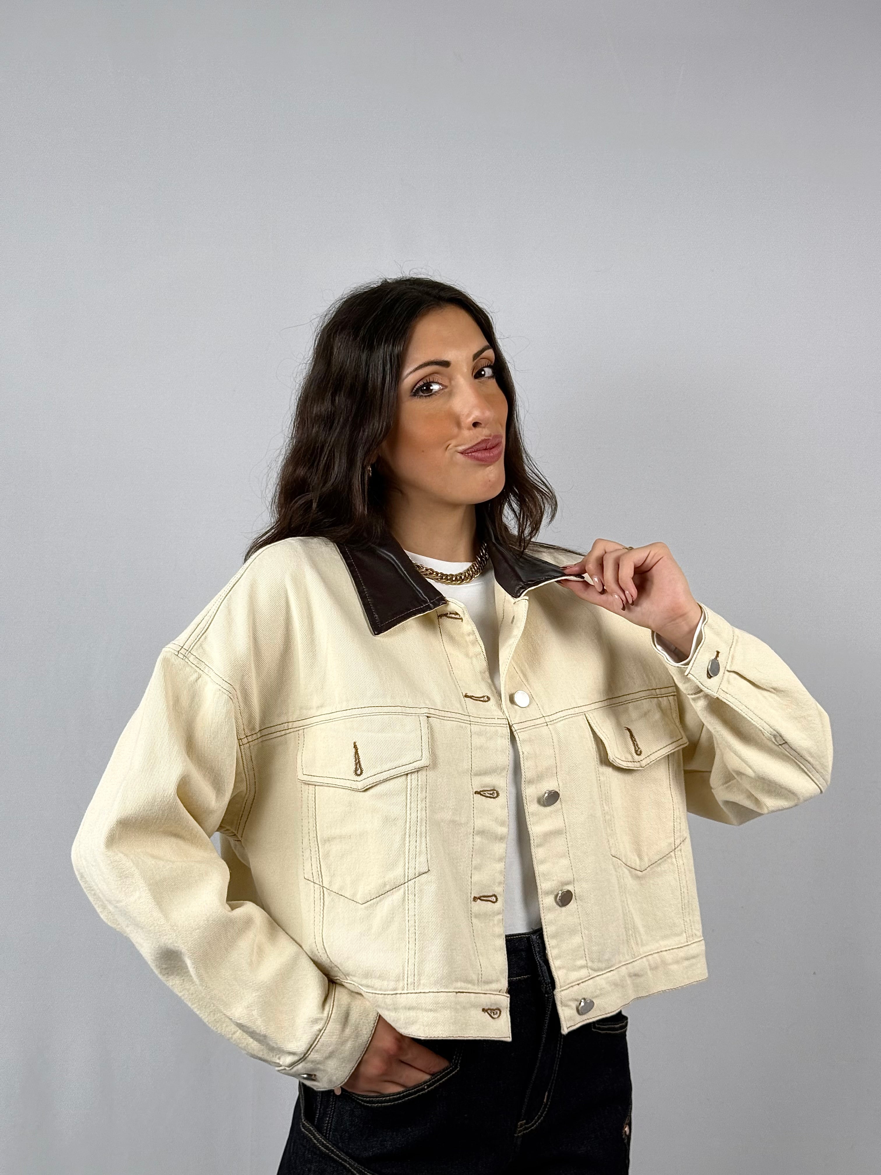 Giacca in jeans crop panna