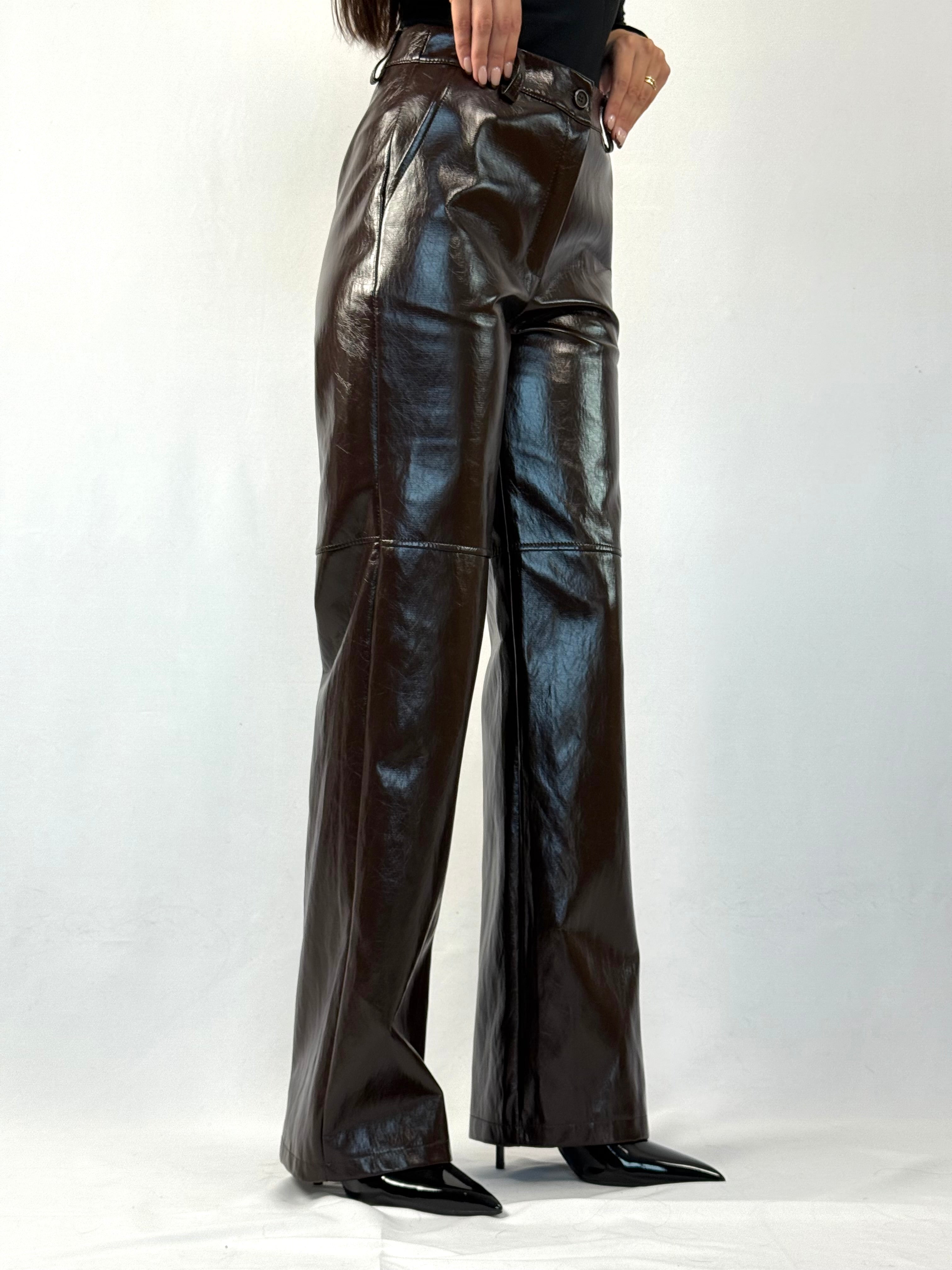 Pantalone ecopelle marrone effetto vinile