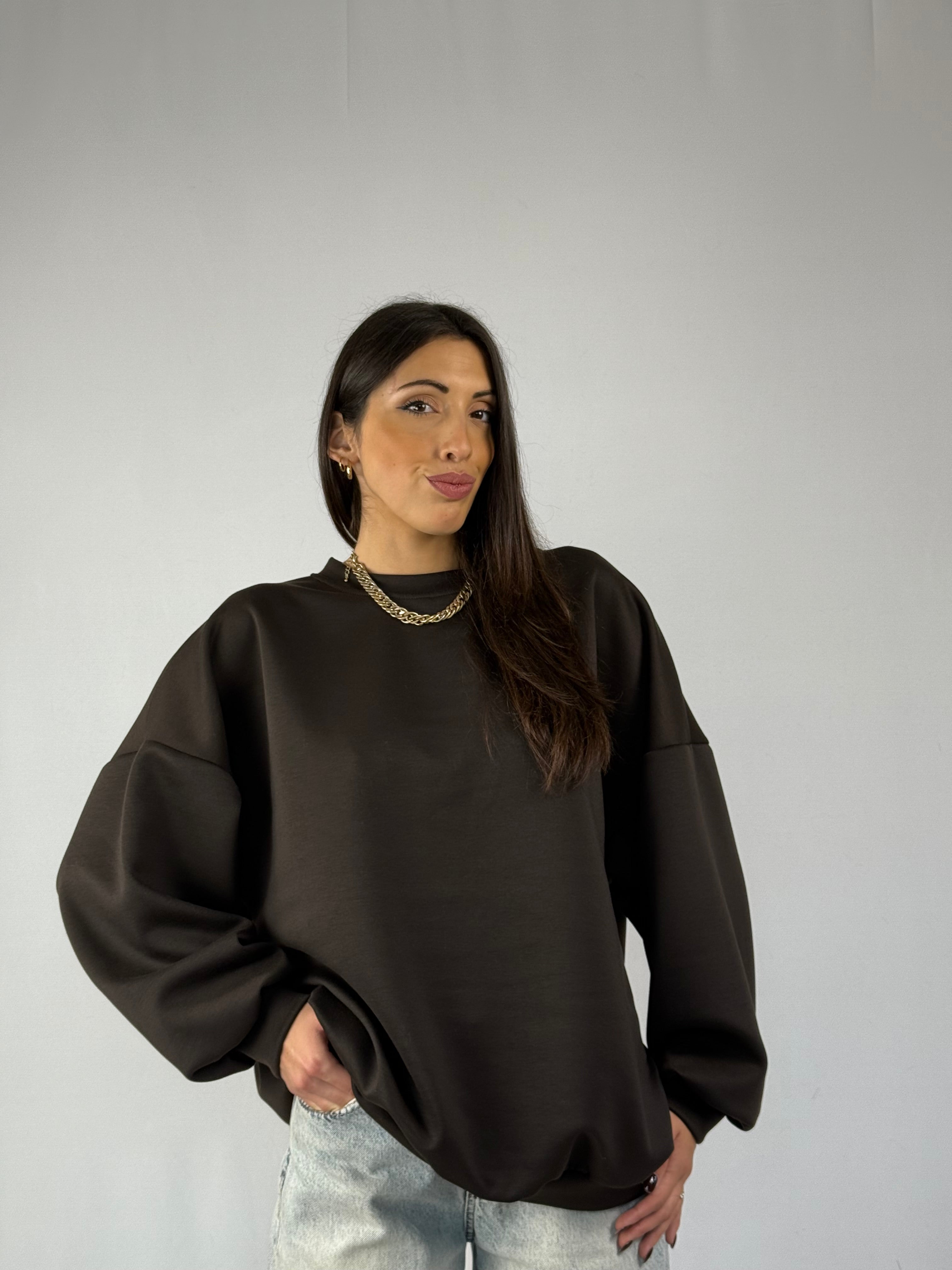 Felpa over marrone con dettaglio sul retro