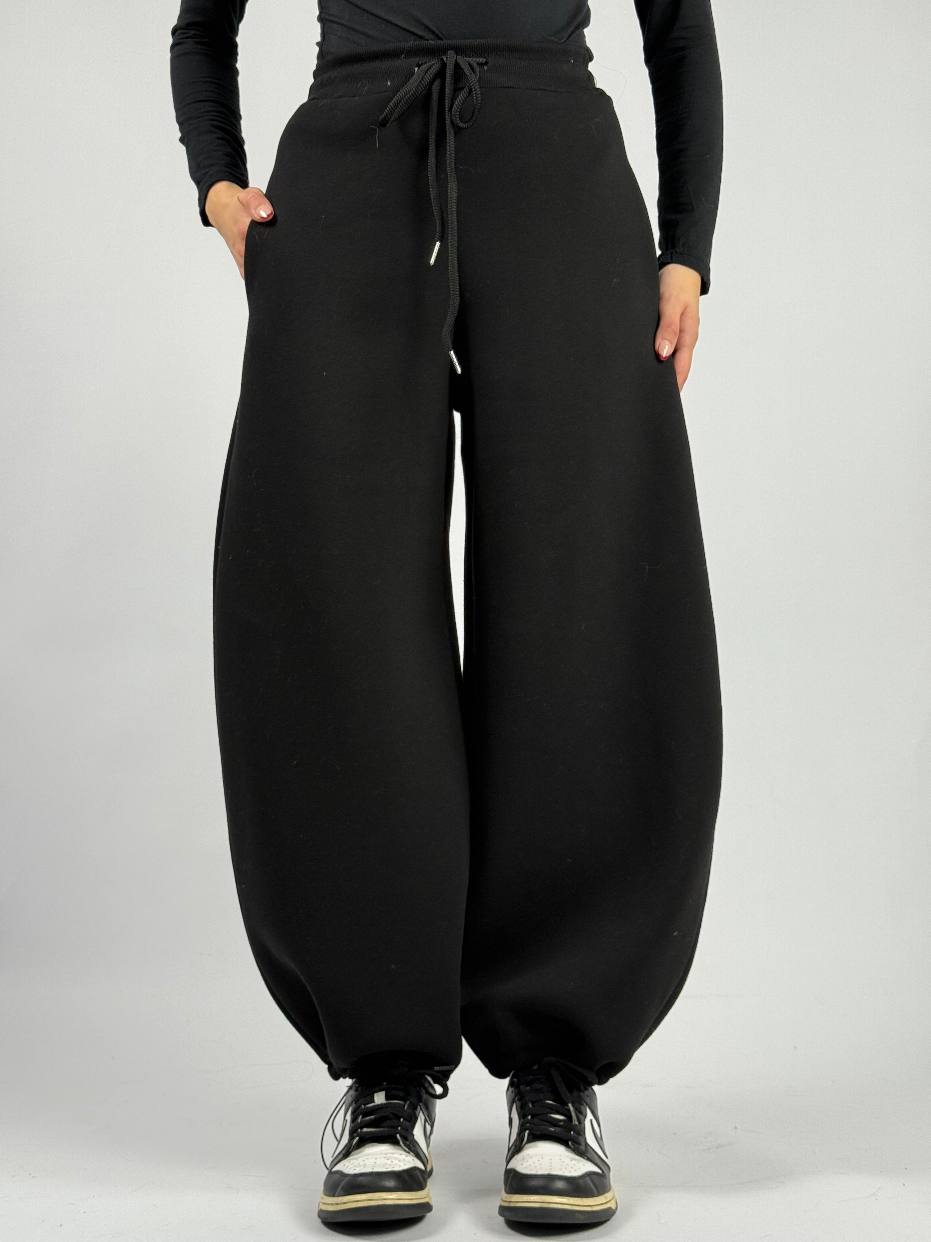 Pantatuta balloon nera