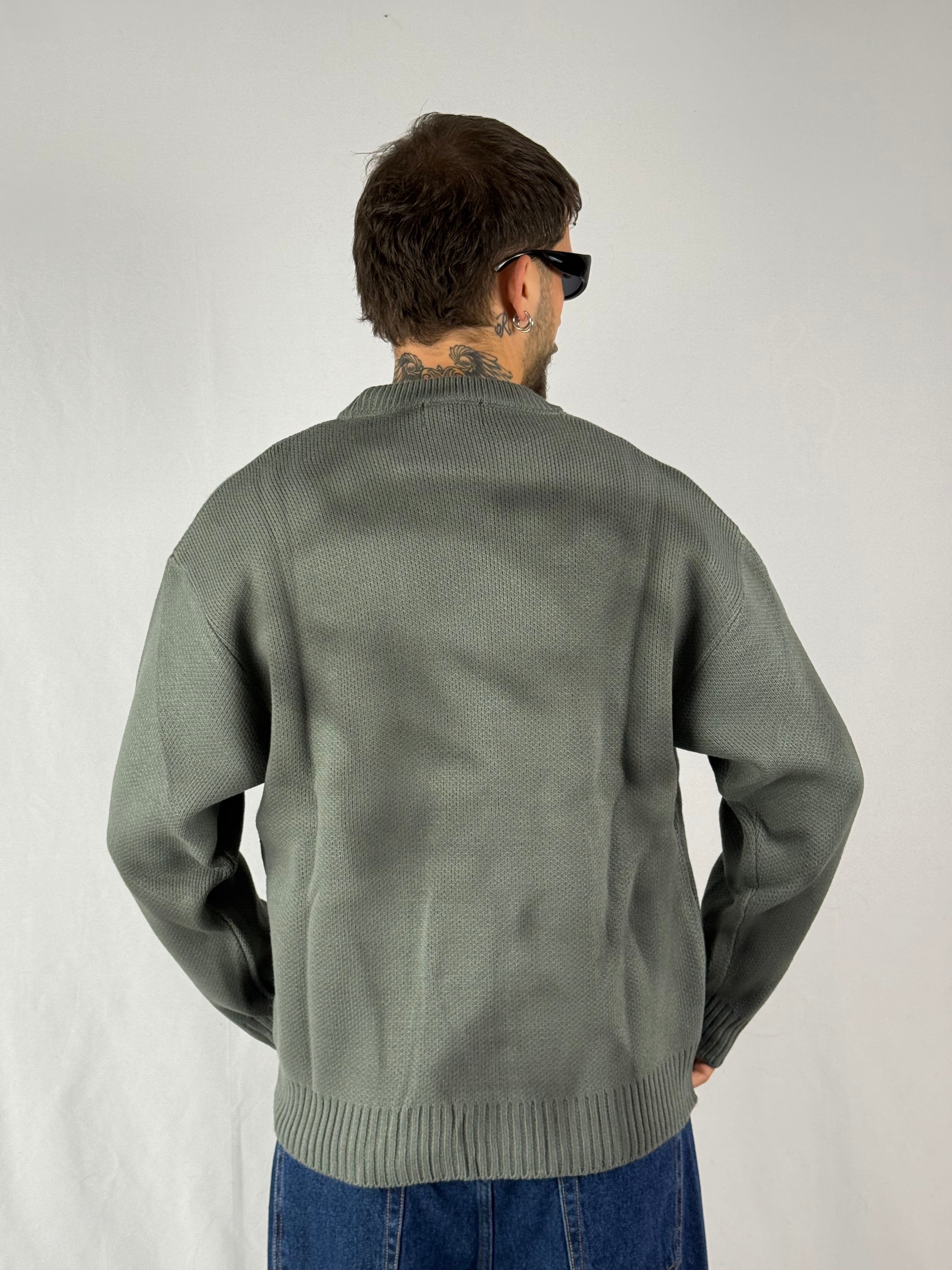 Maglione “stone washed” grigio