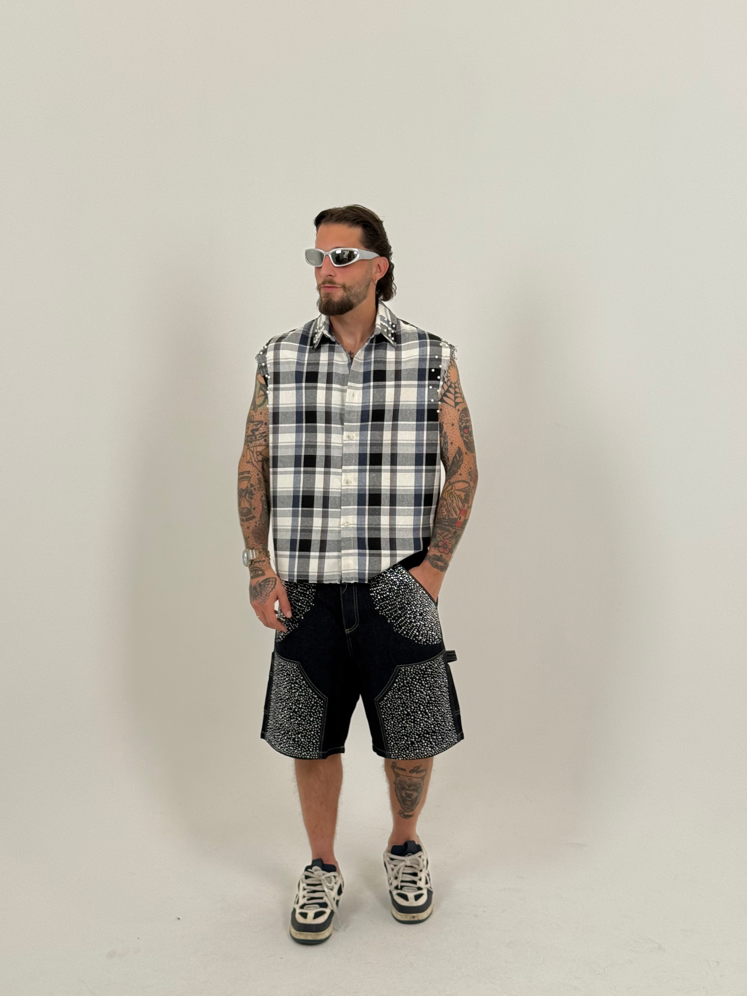 Camicia smanicata quadri perle