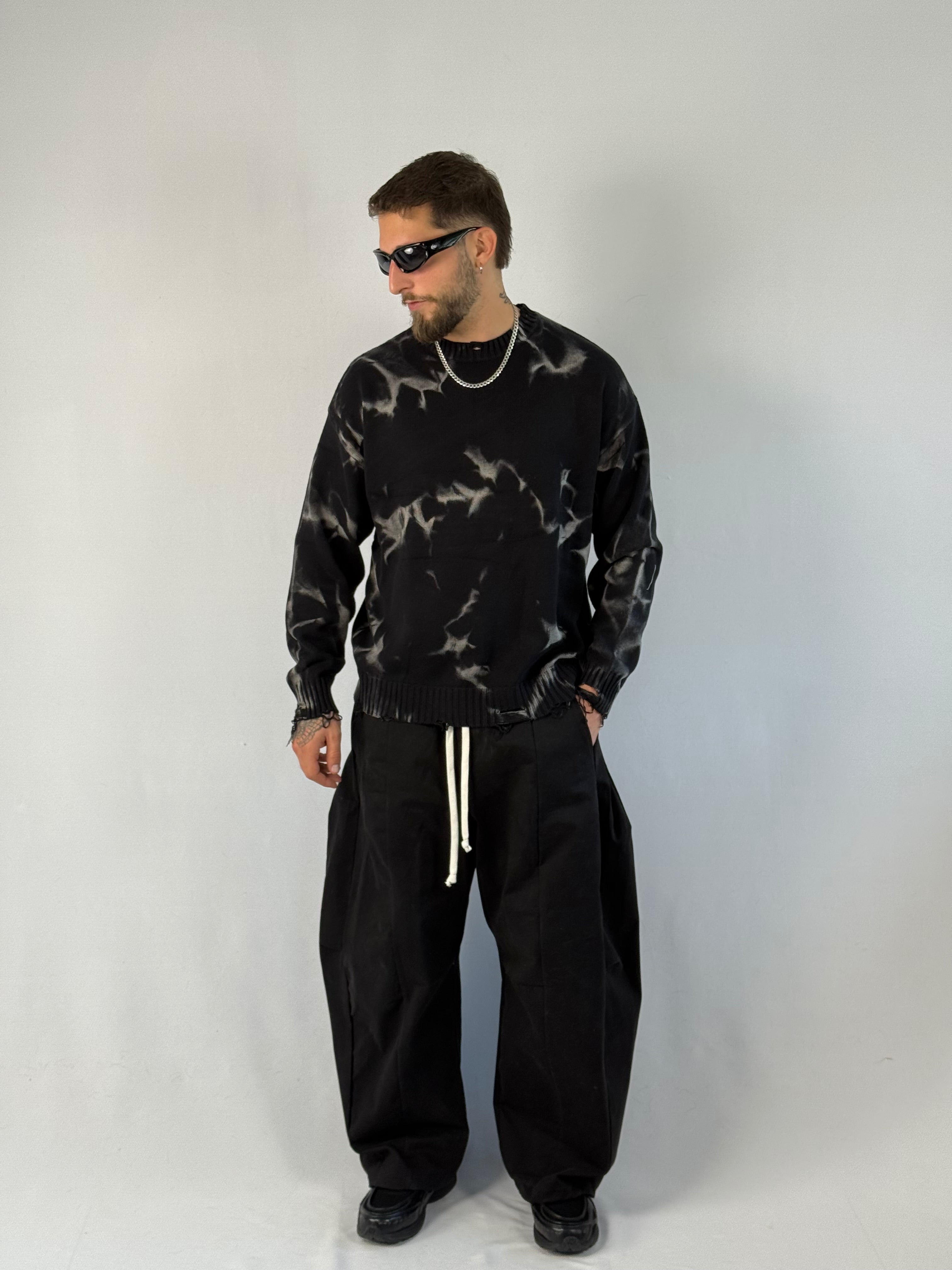 Maglione over tie-dye nero/grigio