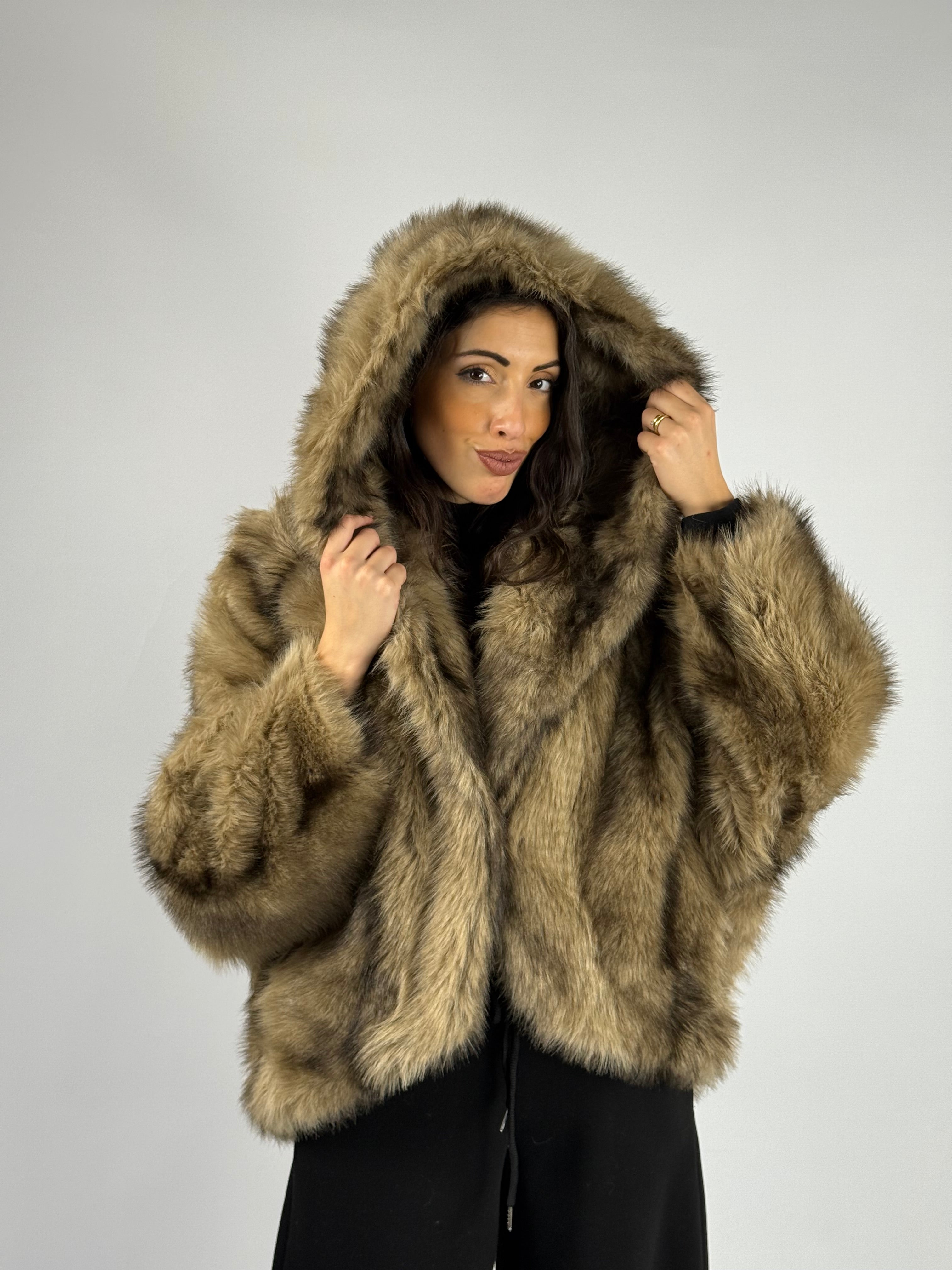 Ecopelliccia cappuccio beige