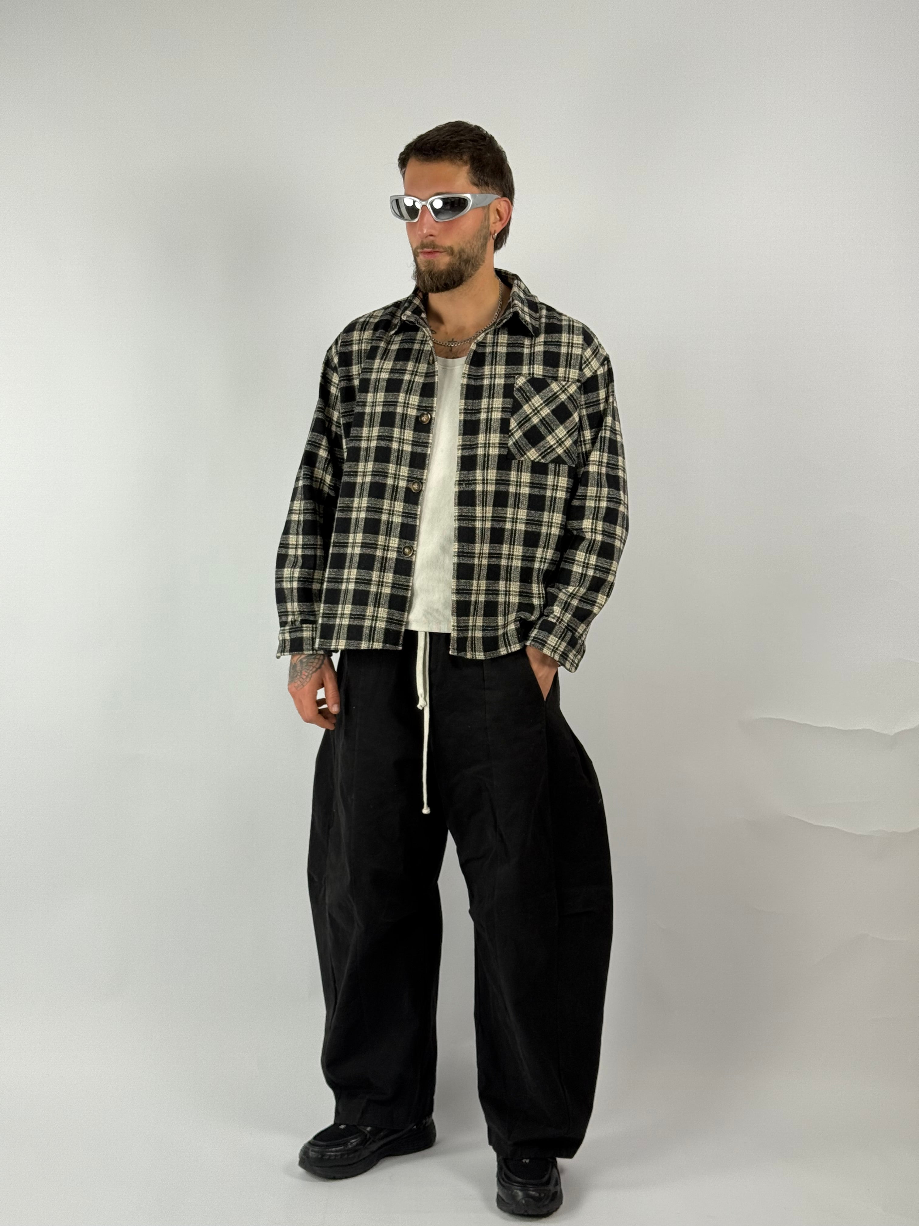 Camicia boxy quadri nera