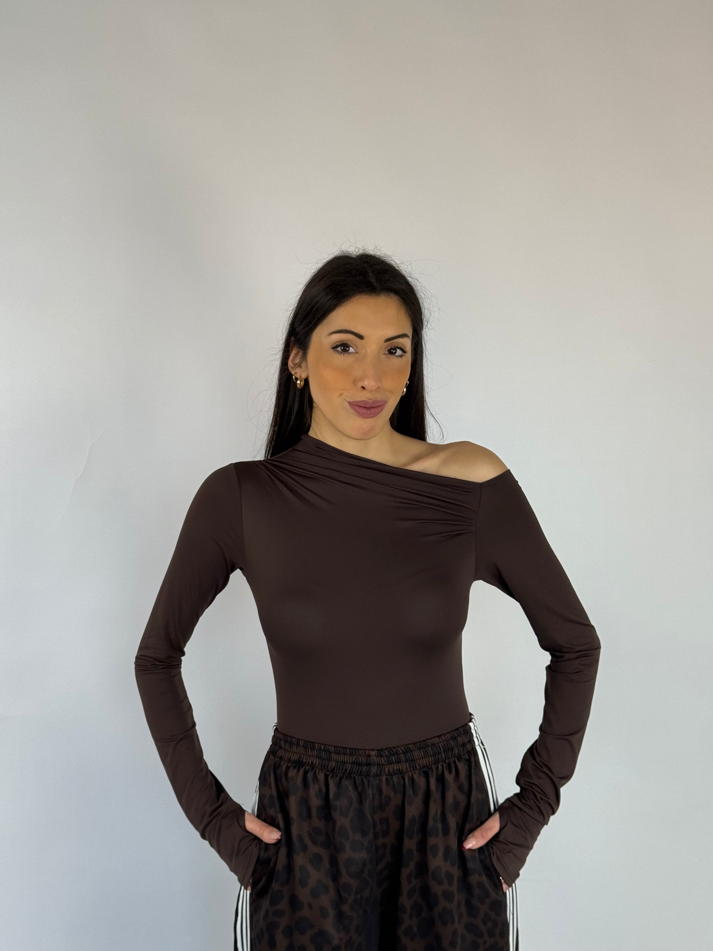 Body manica a guanto marrone